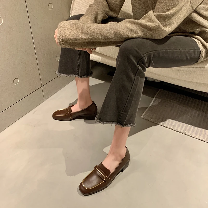 The manufacturers direct the full leather loafers shoes that hot style has been selling for ladies