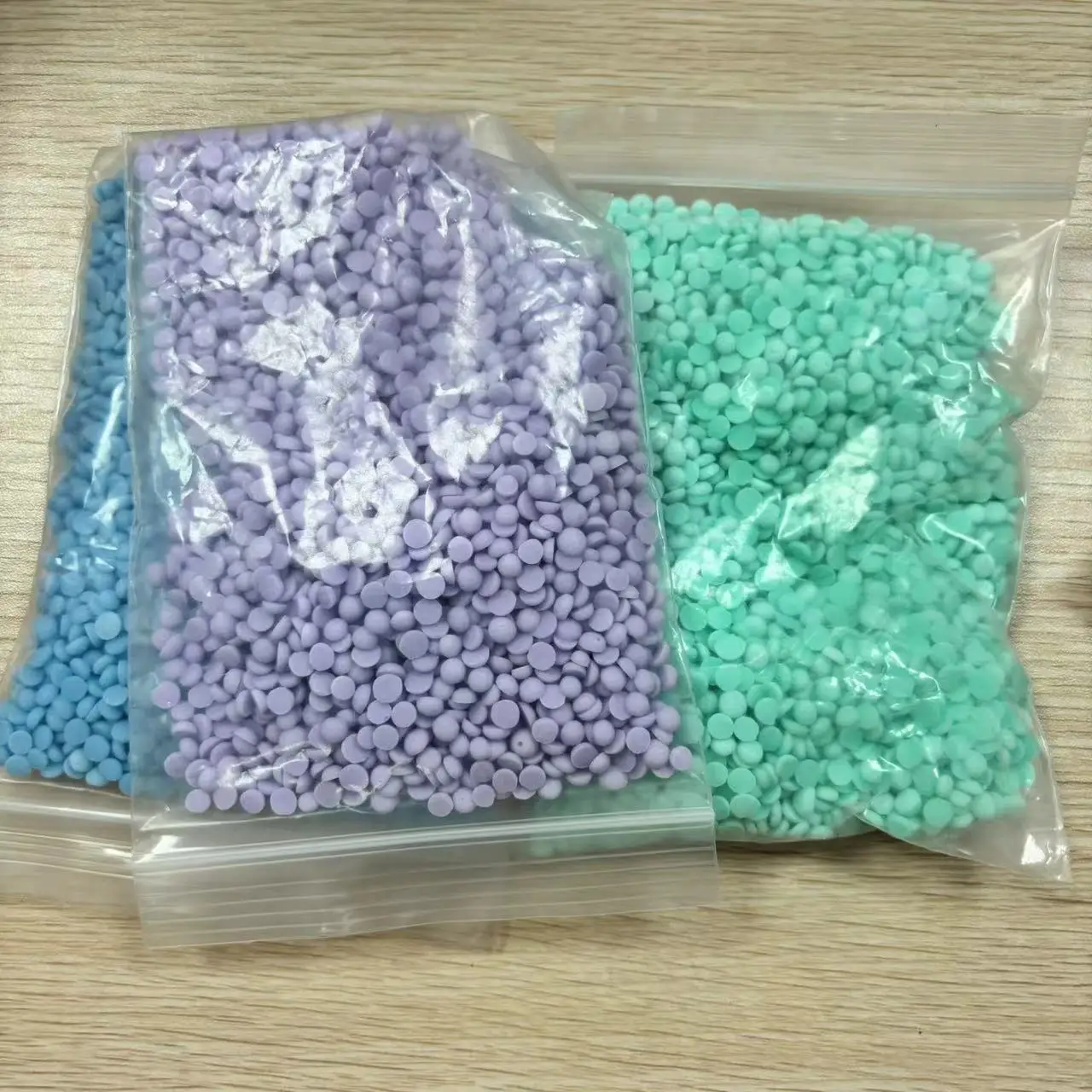 Wholesale Superior Fragrance 25KG Multi-functional Scented Beads in the Room and in the Car Laundry Scent Booster
