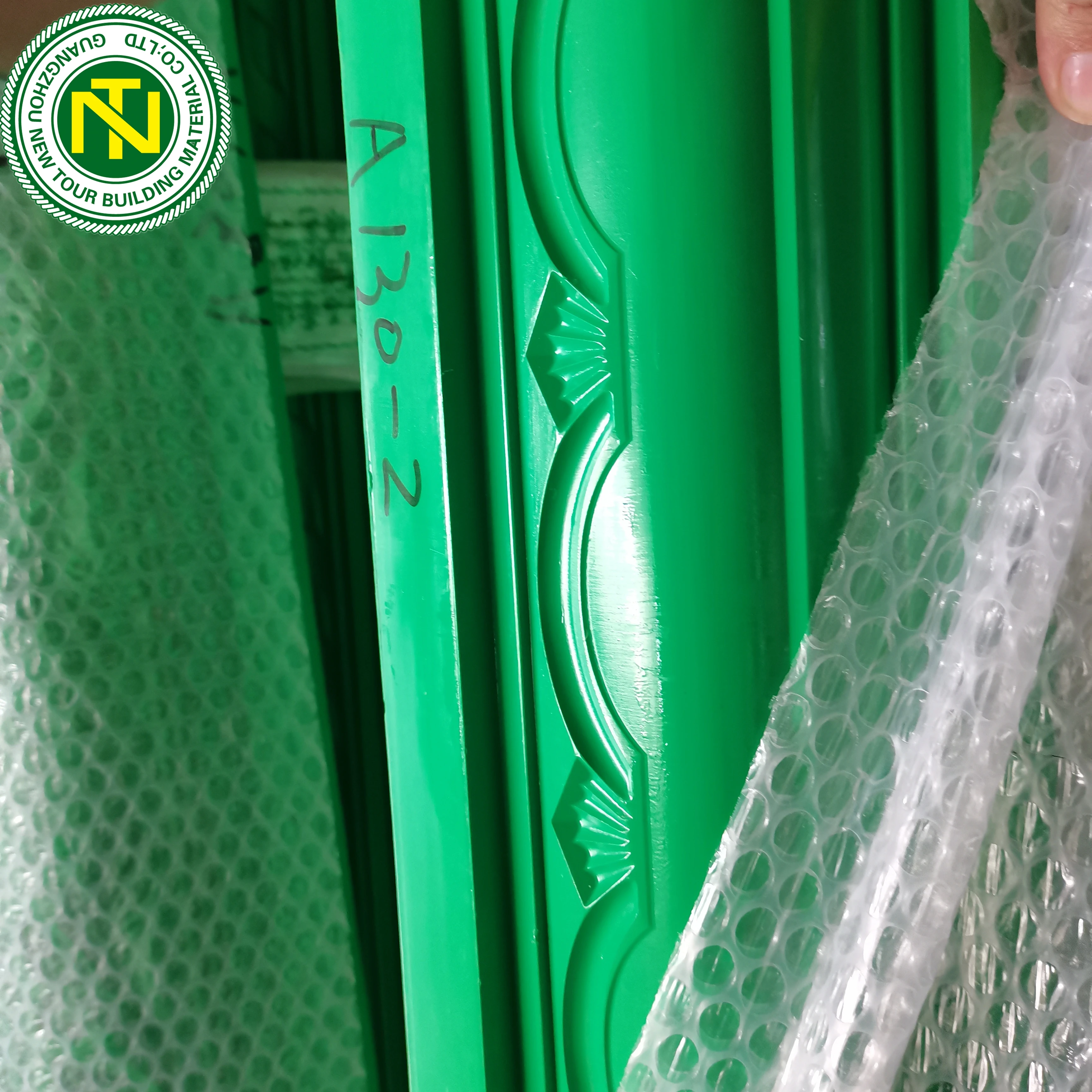 Guangzhou supplier Good price Fiberglass crown cornice medallion mould