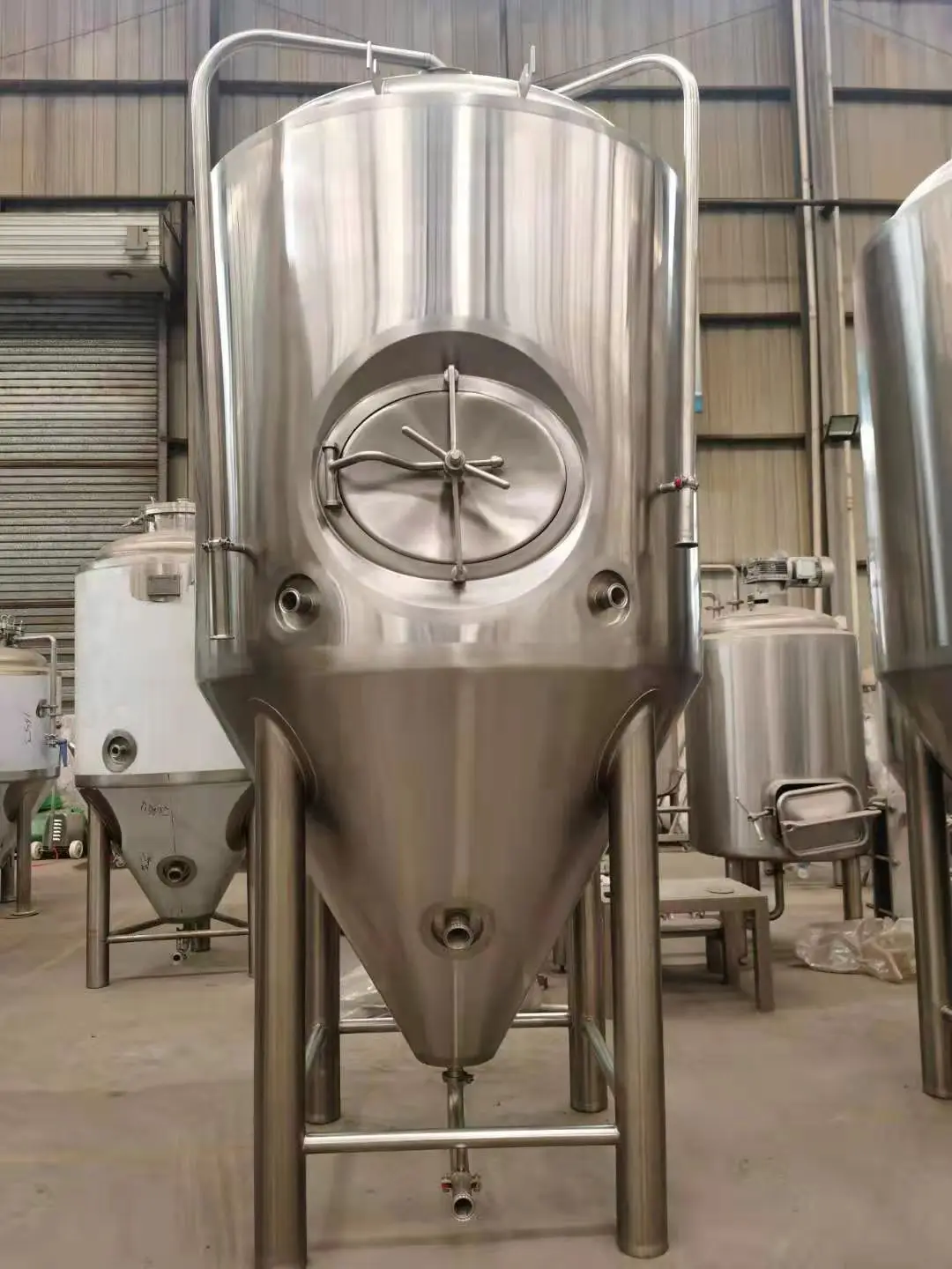 craft beer brewing equipment 2000L conical beer fermenter