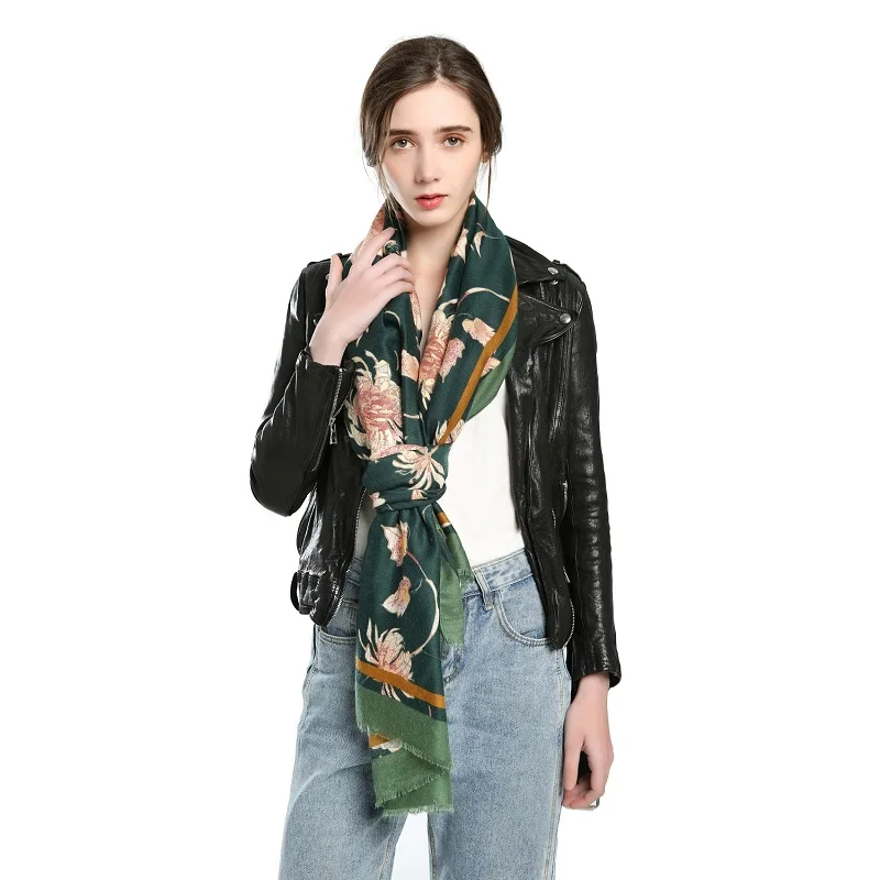 Custom Brand Design Printing Famous Brand Scarf 2021 New Trending polyester Scarf