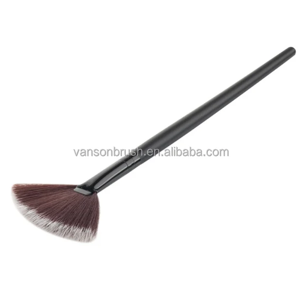 Skin-Friendly Synthetic Hair Blush Foundation Highlighter Makeup Application Tool Fool Coverage Face Fan Cosmetic Brush for Girl