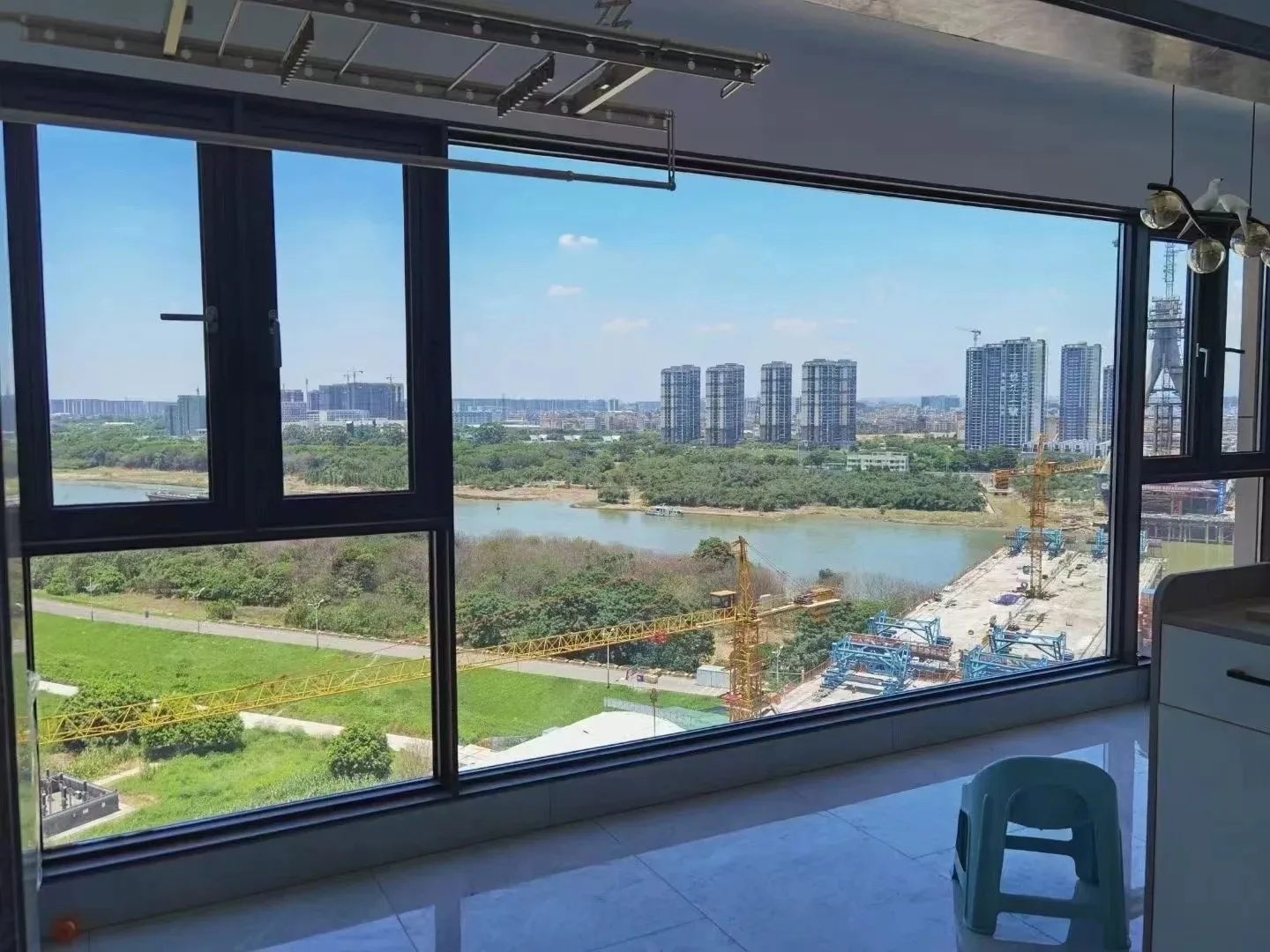 china manufacturers brown color aluminum casement windows for sale