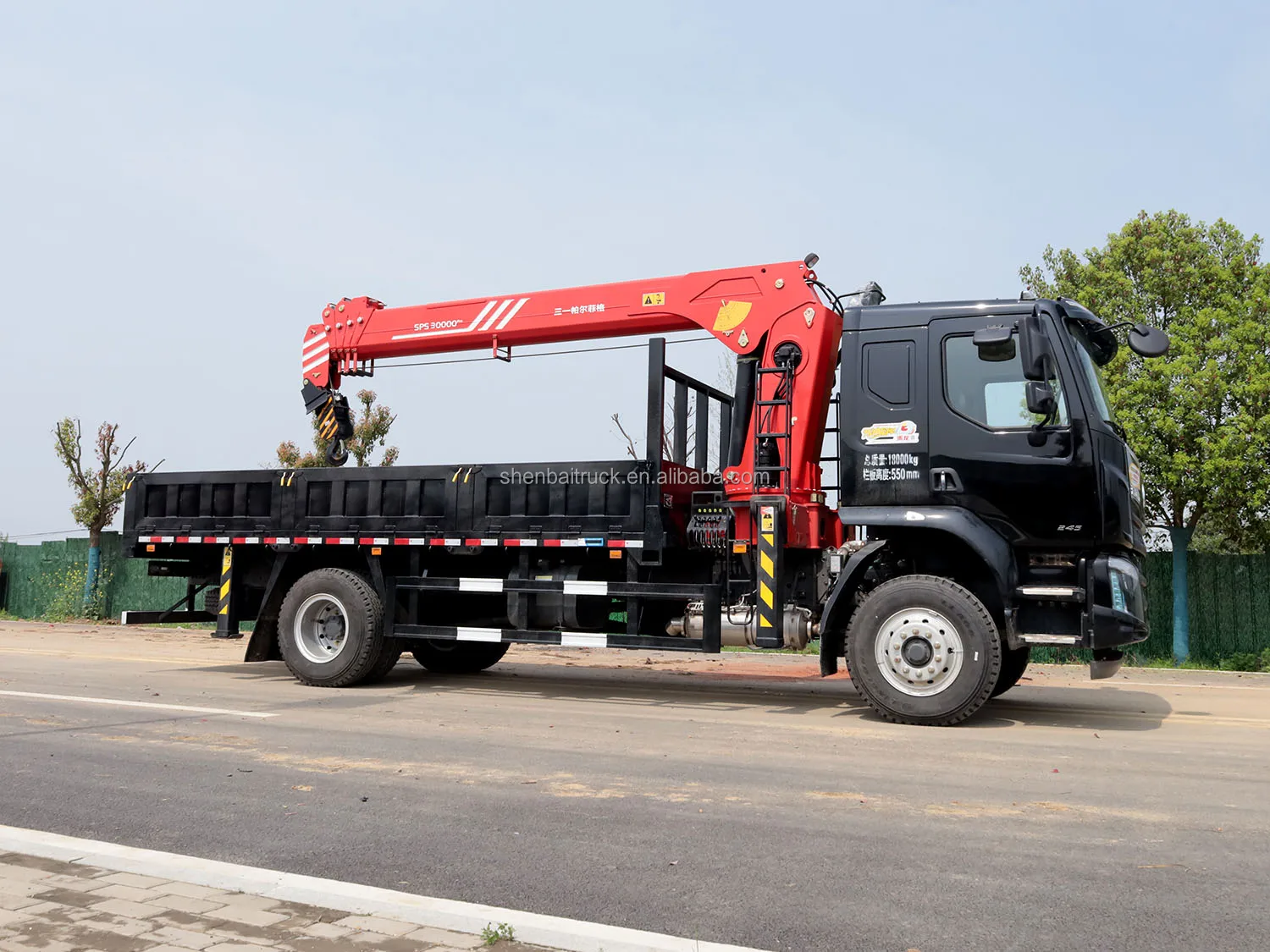 Updated Version DONGFENG 4x2 Lorry Truck Installed SANY Palfinger Telescopic Boom Crane 10 ton 12 ton 14 ton For Sale