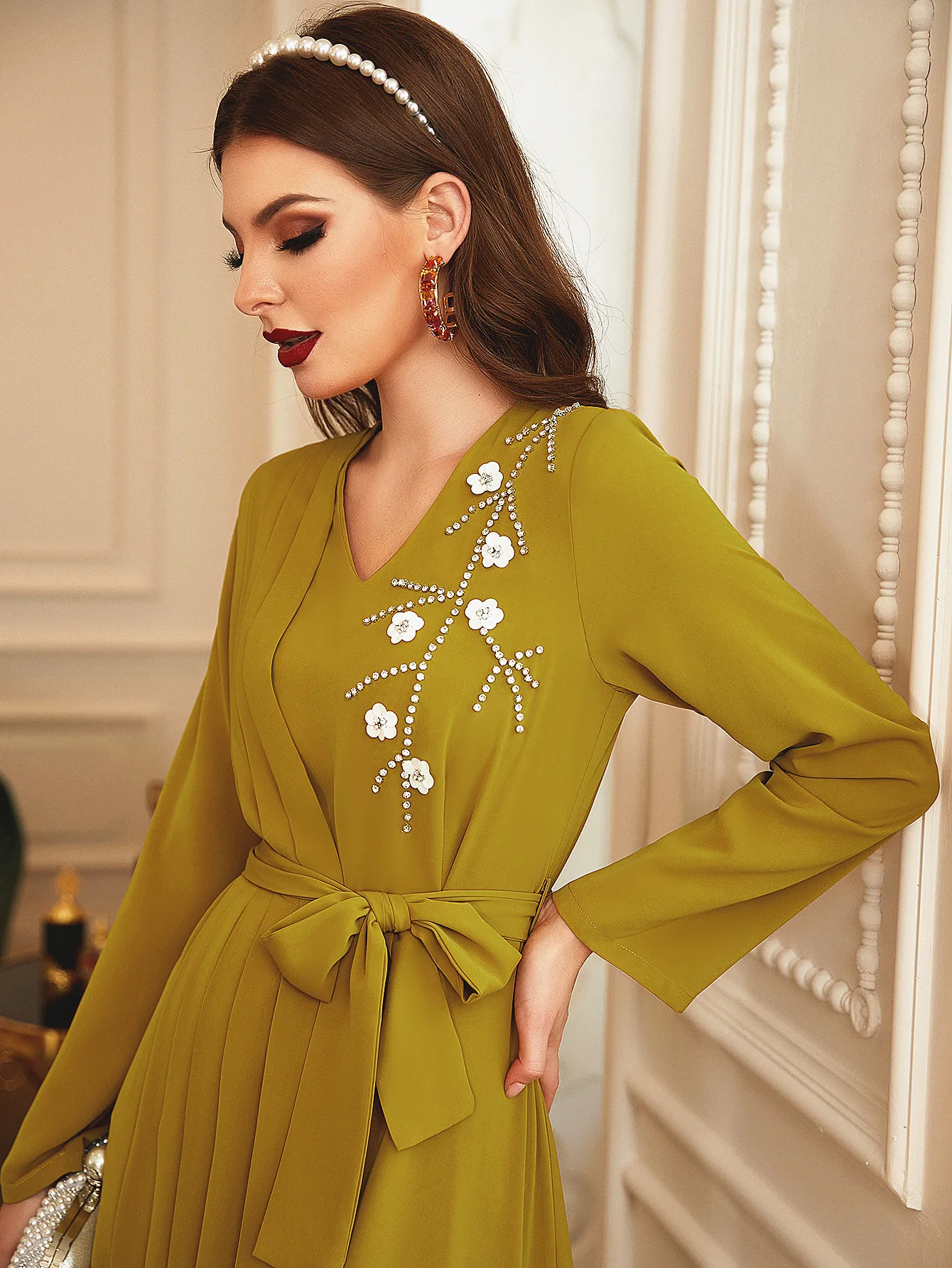 Wholesale High Waist Diamond A-Line Dress Pleated Long Sleeve Boutique Trending Islamic Clothing Women Muslim Dresses