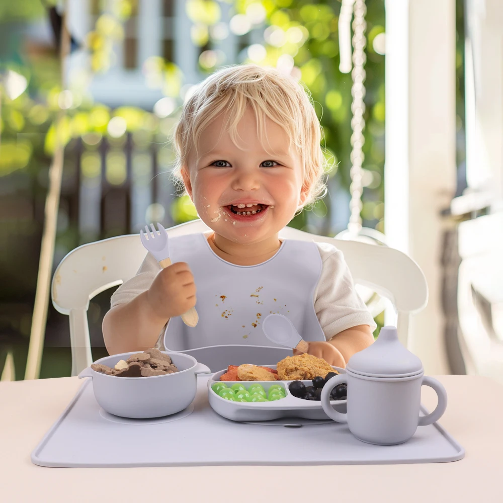 New Baby Product Idea 2025 Silica Gel Bpa Free Suction Bowls Plate Bib Spoon Tableware Set Silicone Baby Feeding Set