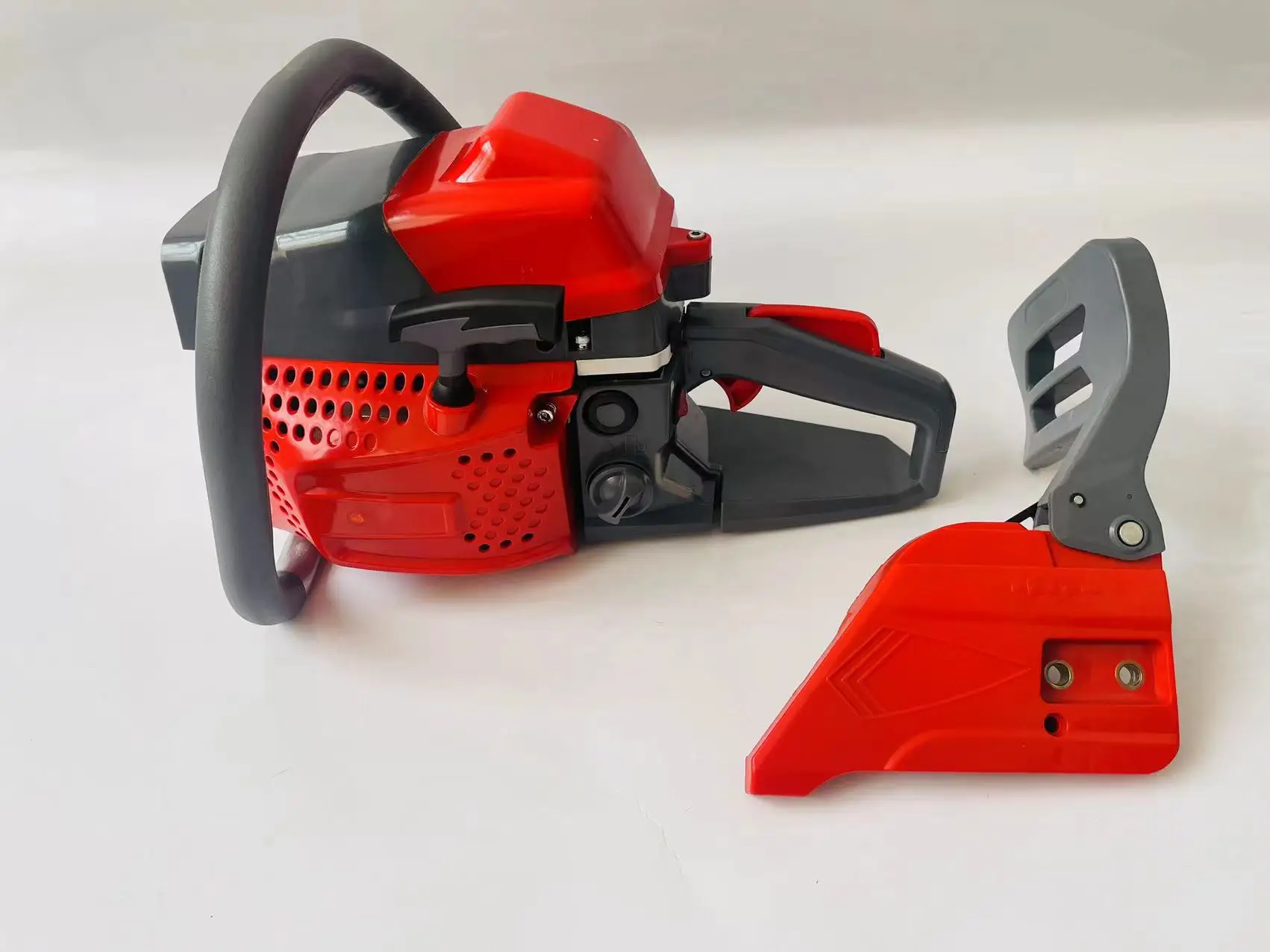 2023 New Style Hyagro factory price 5200 5800 52CC 58CC OEM Customized 2 stroke gasoline chainsaw with guide