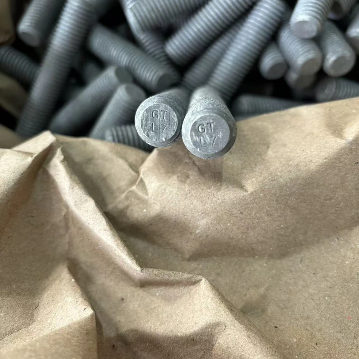 M100 Zinc Coating DIN 975 A193 B7 Alloy Stud Bolt A193 B7