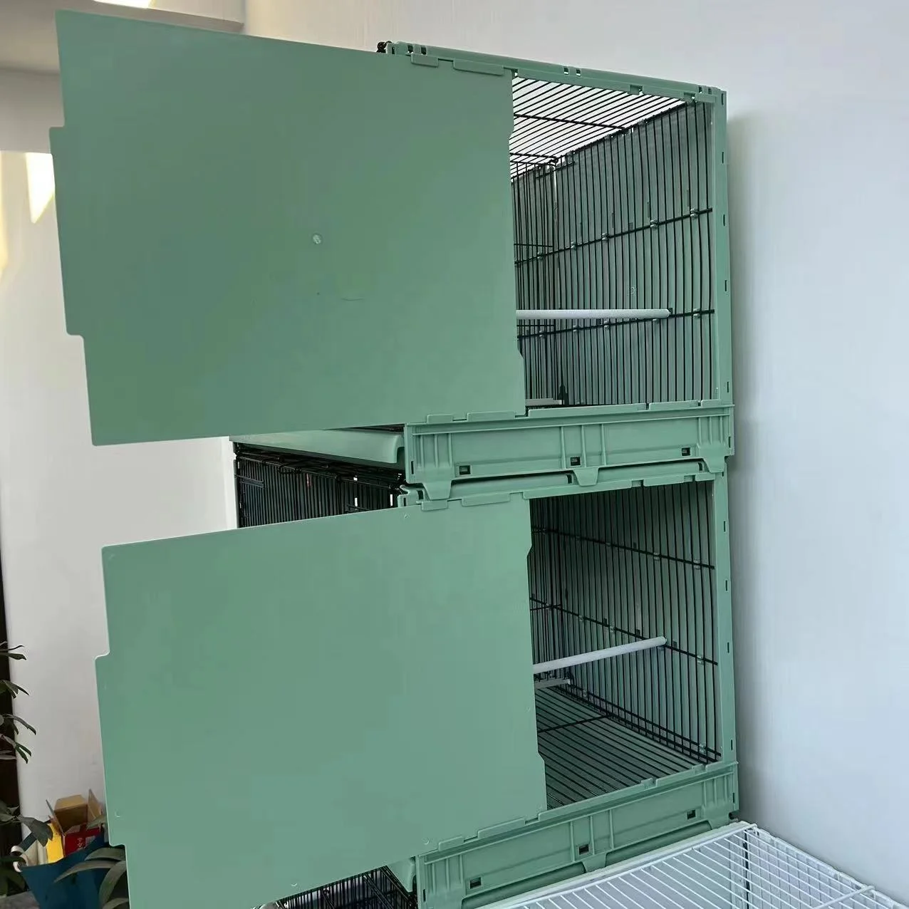 White/Green  60*32*38cm Metal Wire Foldable Bird Cages Parakeets And Other Birds Parrot Breeding Cages Flight Cage With Perches