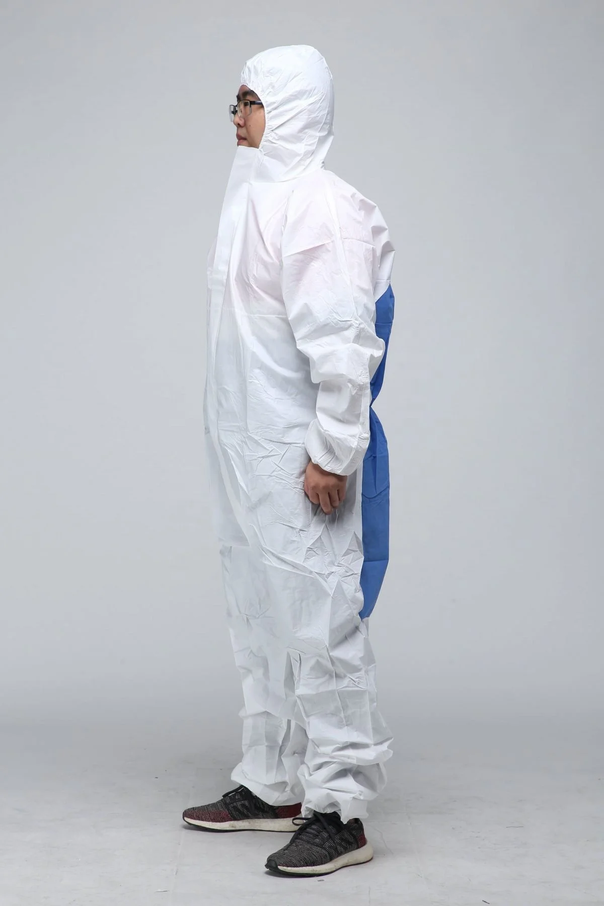 Factory Wholesale Microporous Film Coverall with SMS breathable back Similar to 3M 4540