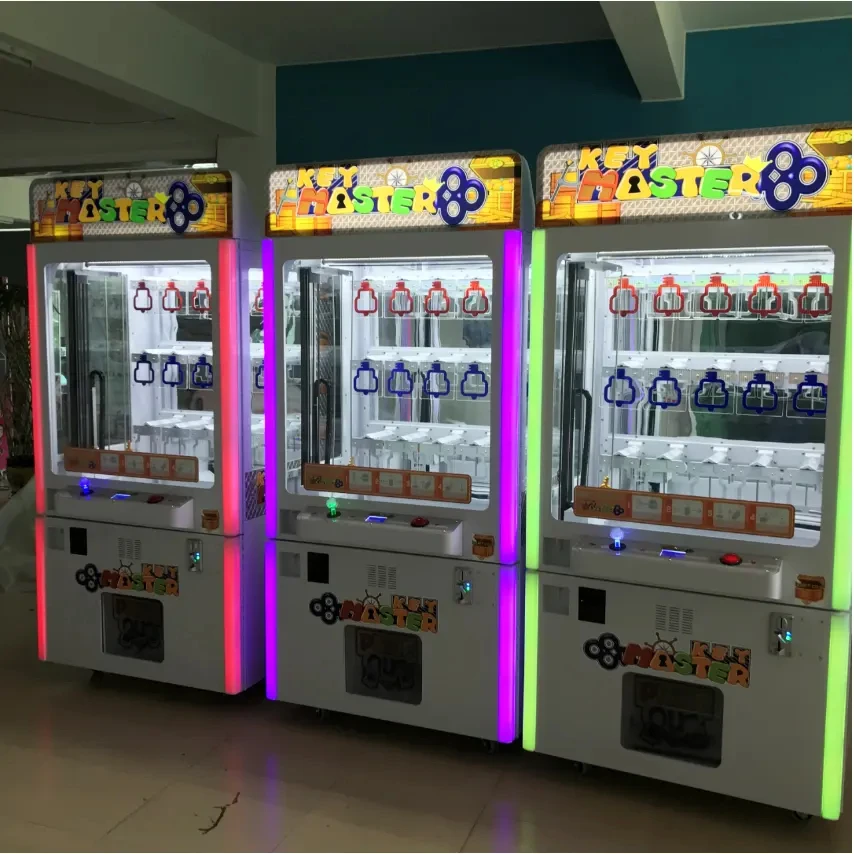 Keymaster Arcade Game Machines 15 Holes Coin Operated Toy Video Game Store Prize Vending Machine Red Redemption Key Master