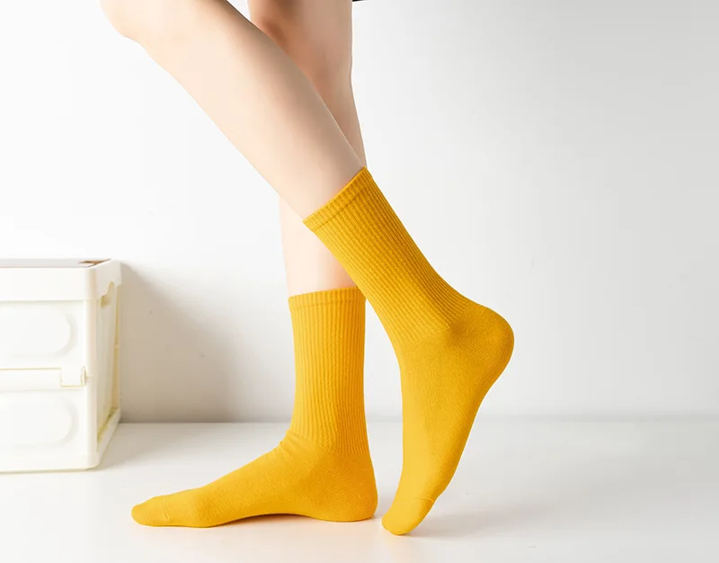 2022 Popular Custom Design Solid Color Multiple Colors Customized Socks with Logo