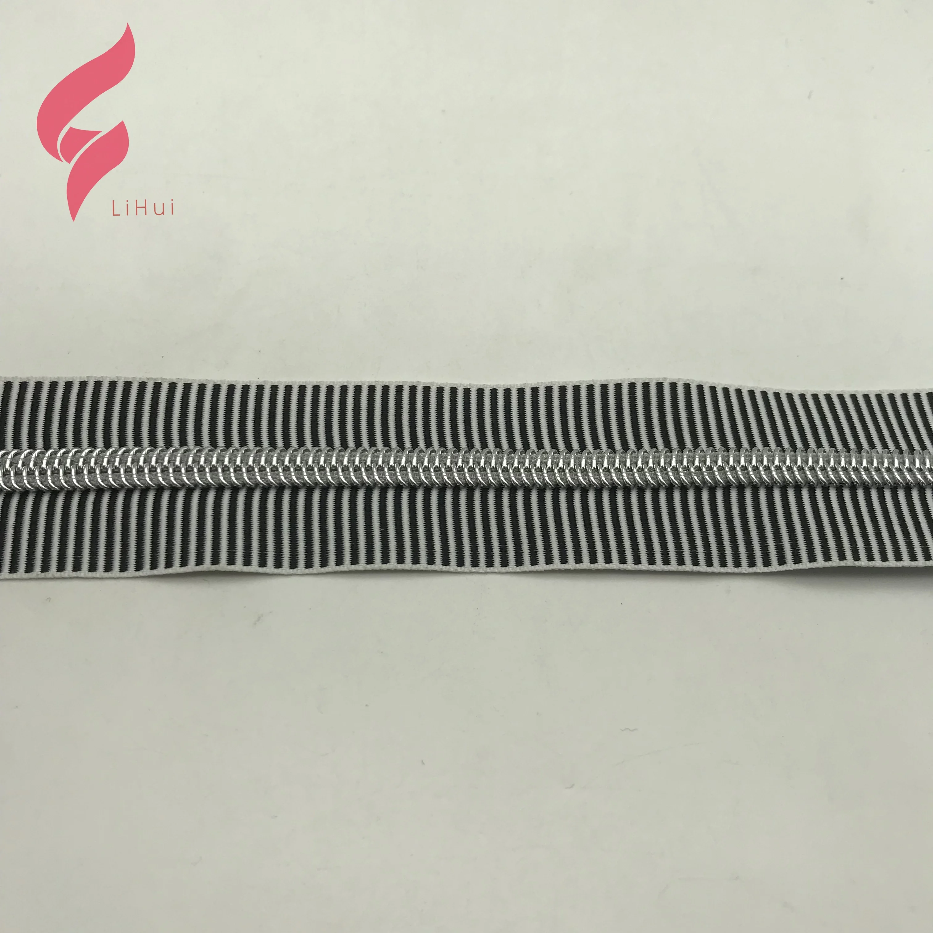 Lihui hardware Nylon Zipper Roll Zippers Garment Accessories Gold Silver 3#5#8#10#Waterproof zipper