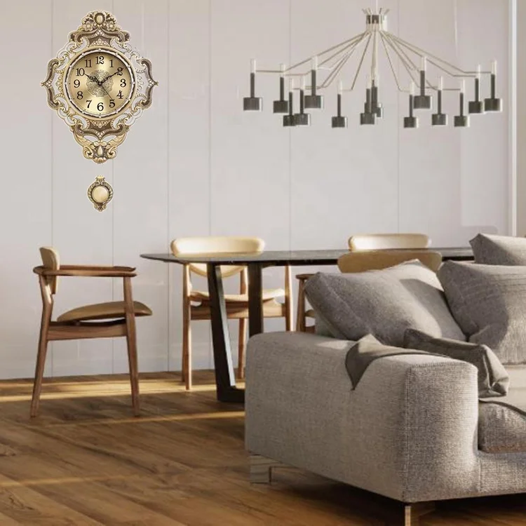 Light Luxury Style Brass Wall Clock For Villa Living Room Decoration Clock European Vintage Hanging Clock