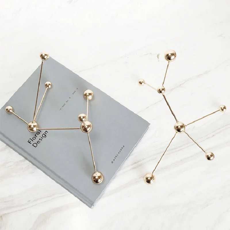 Metal point line ball geometric decoration modern simple European radiation model house sales office soft decoration
