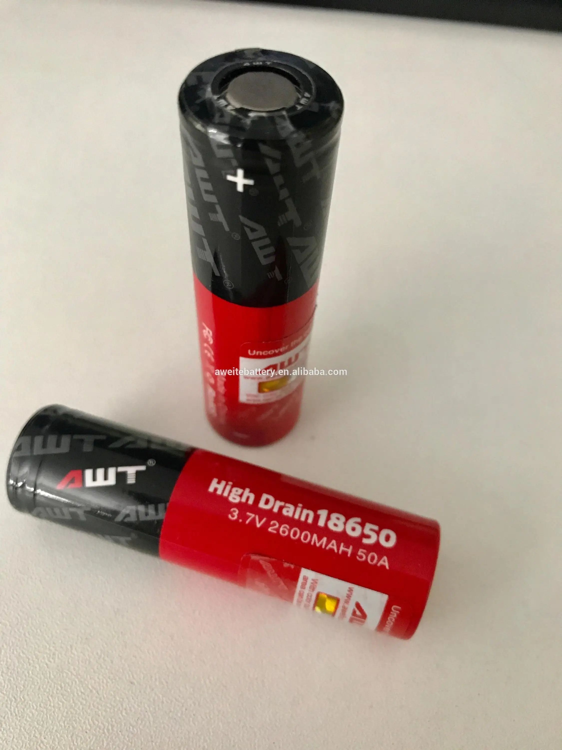 AWT 18650 li ion rechargeable 2600mah 50A lithium ion battery for bottom vaporizer mod awt 18650 battery