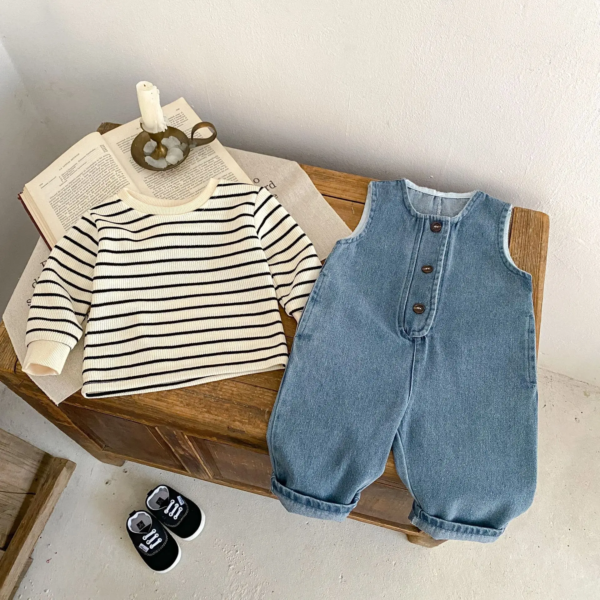 Spring and Autumn Infant Treasure Clothes  Striped Top + Denim Jumpsuit Baby Jeans Set