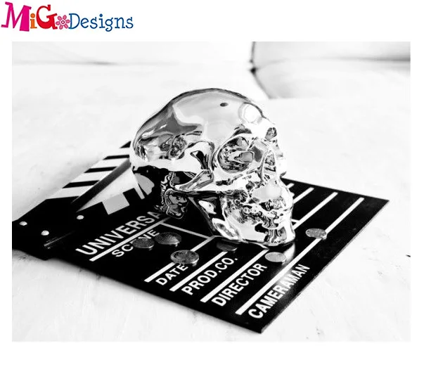 
OEM Top Fashion special Electroplate Ceramic human skeleton piggy Bank Money box for adults decor 