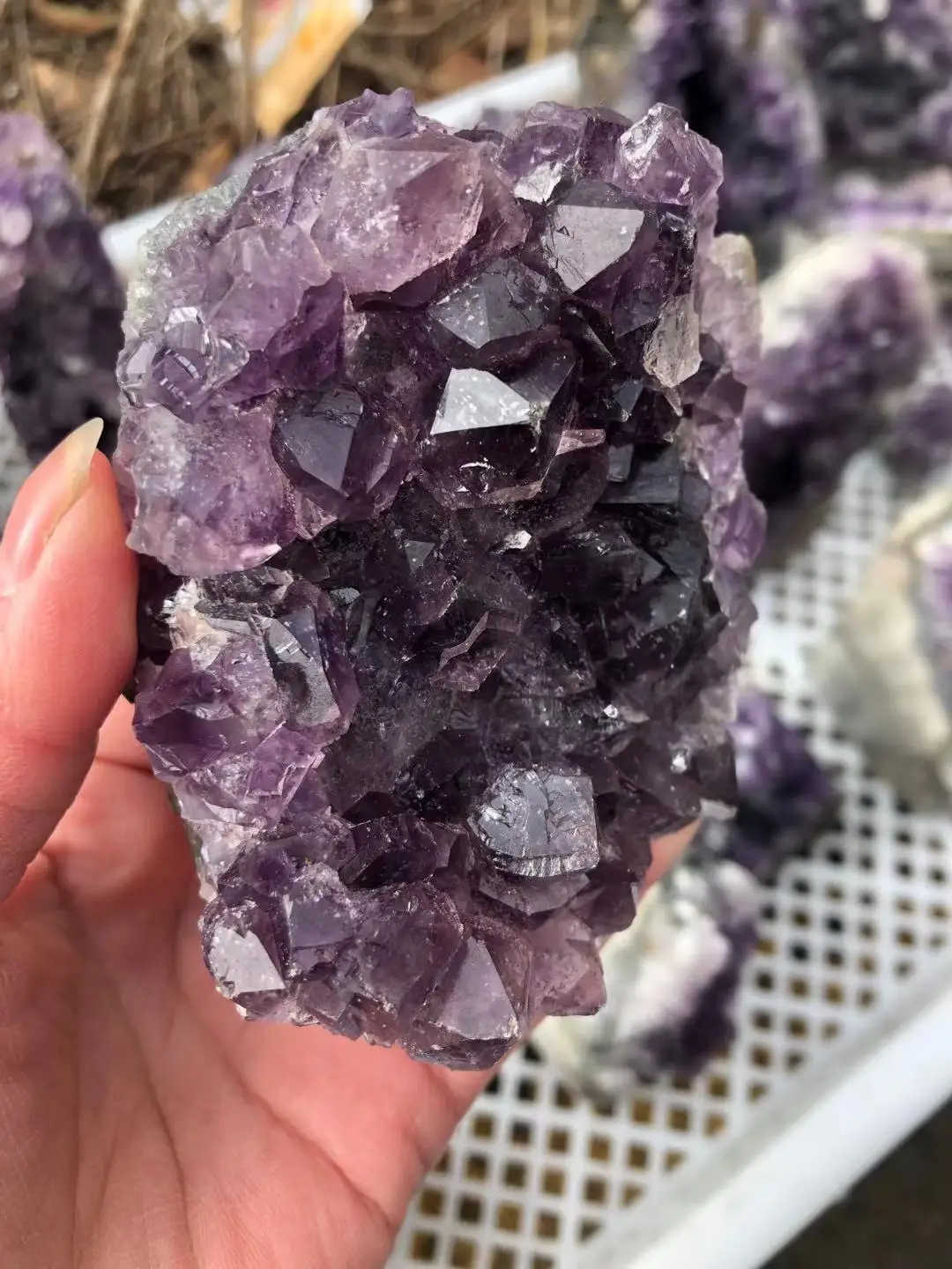 Wholesale natural high quality crystal stones amethyst geode for decoration