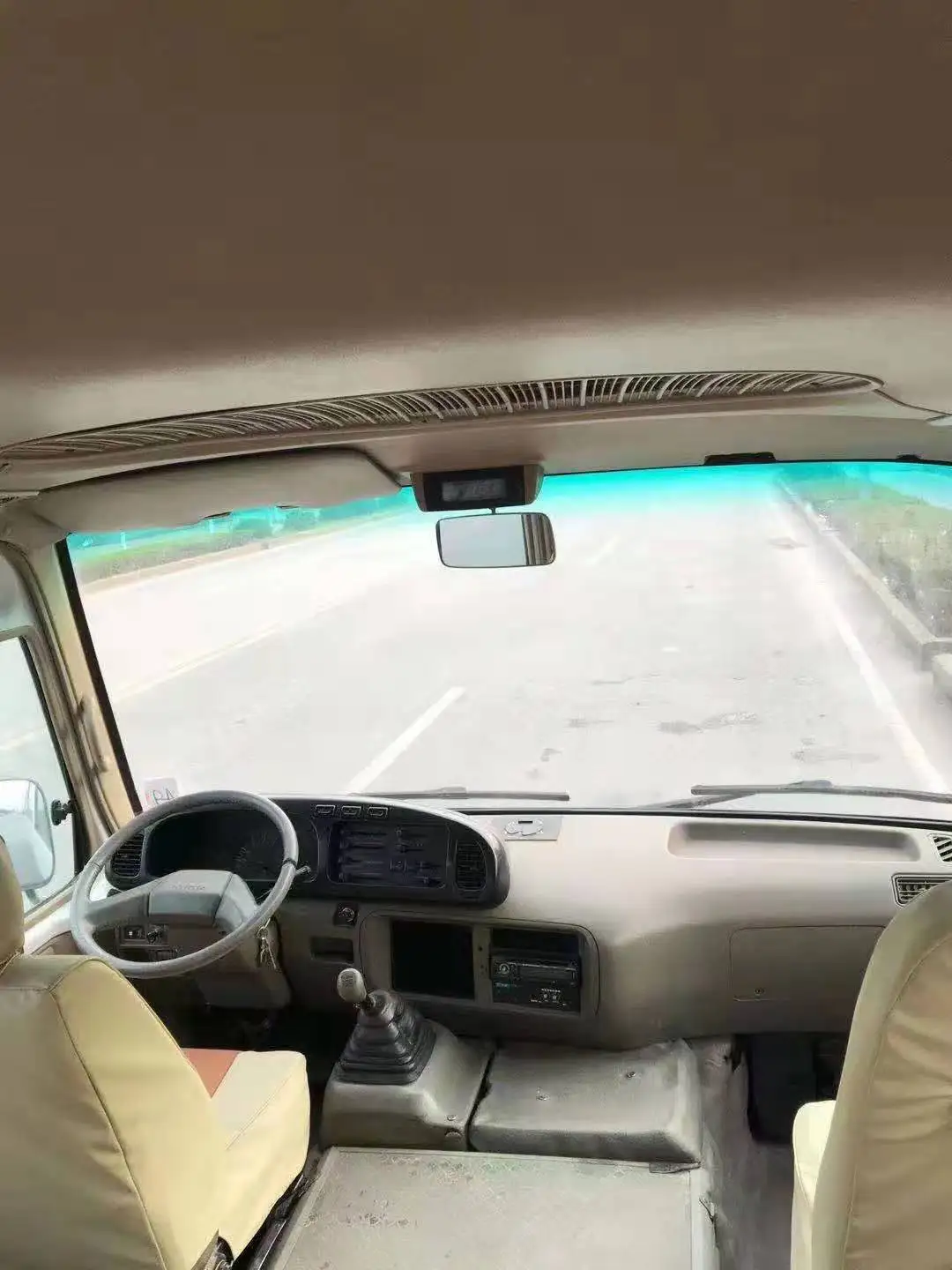 Original Japan Used Toyota Coaster Mini Bus for Sale 23-30 seater bus Passenger Bus left hand drive good Performance