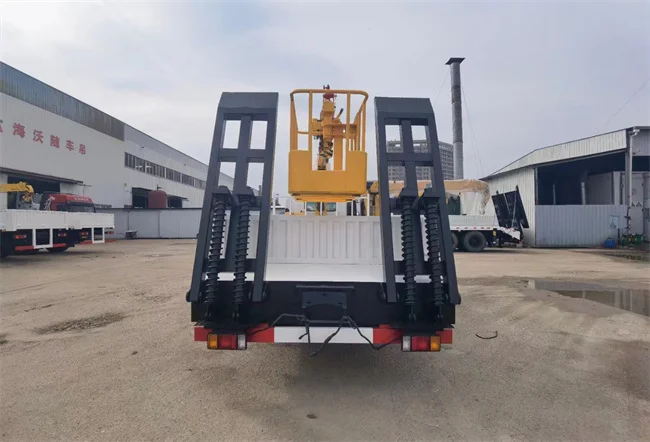 New arrival model small carge truck 1ton truck mounted crane