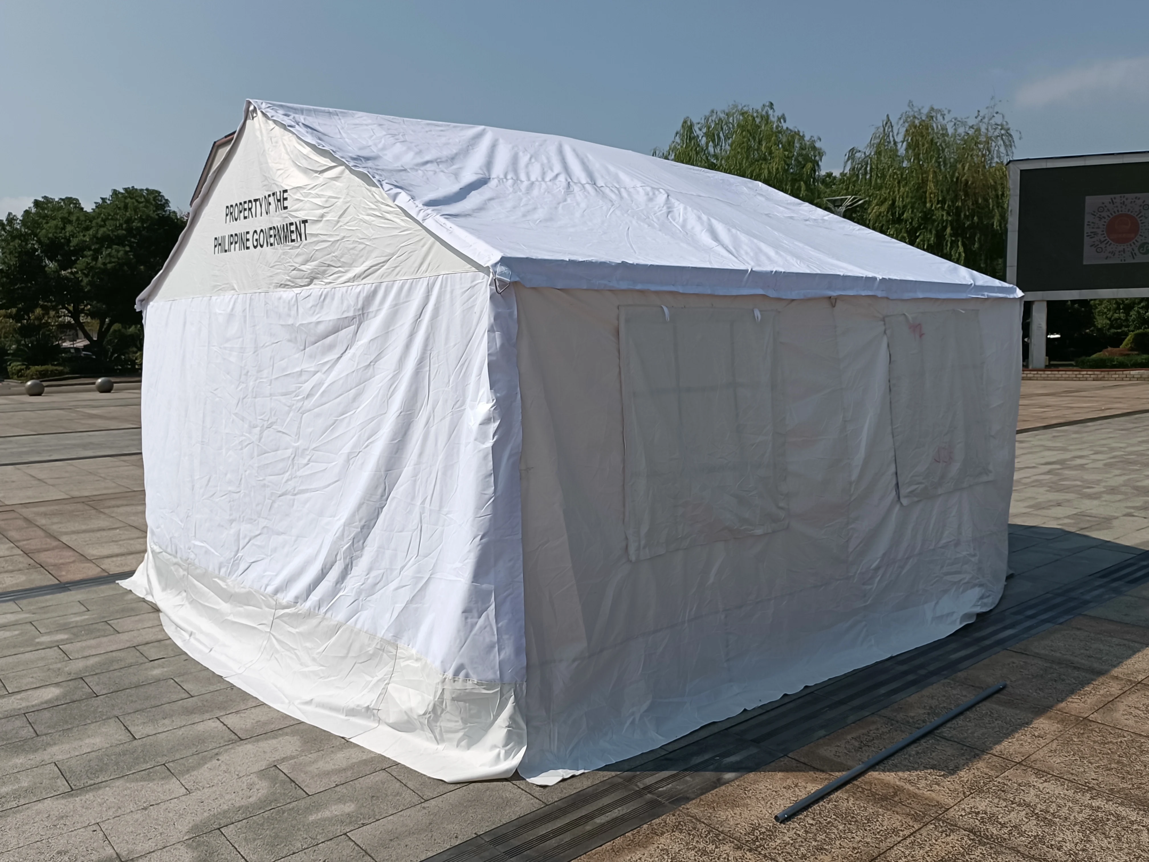 Wind Valley Camping Reinforced Outdoor Garden Canopy Pop Up Family Folding Car Rear Beach Tent