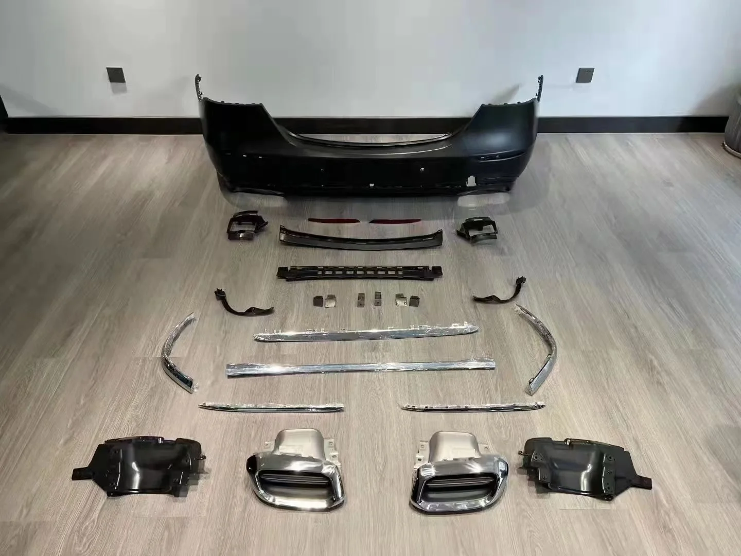 upgrade to the latest maybach style body kit bodykit sets with lamps for Mercedes benz E class W213 car parts 2016-2020