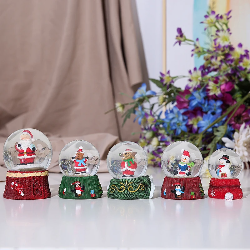 OEM Wool Design Decoration with Christmas Snowball Snow Ball Home Decoration Water Globe