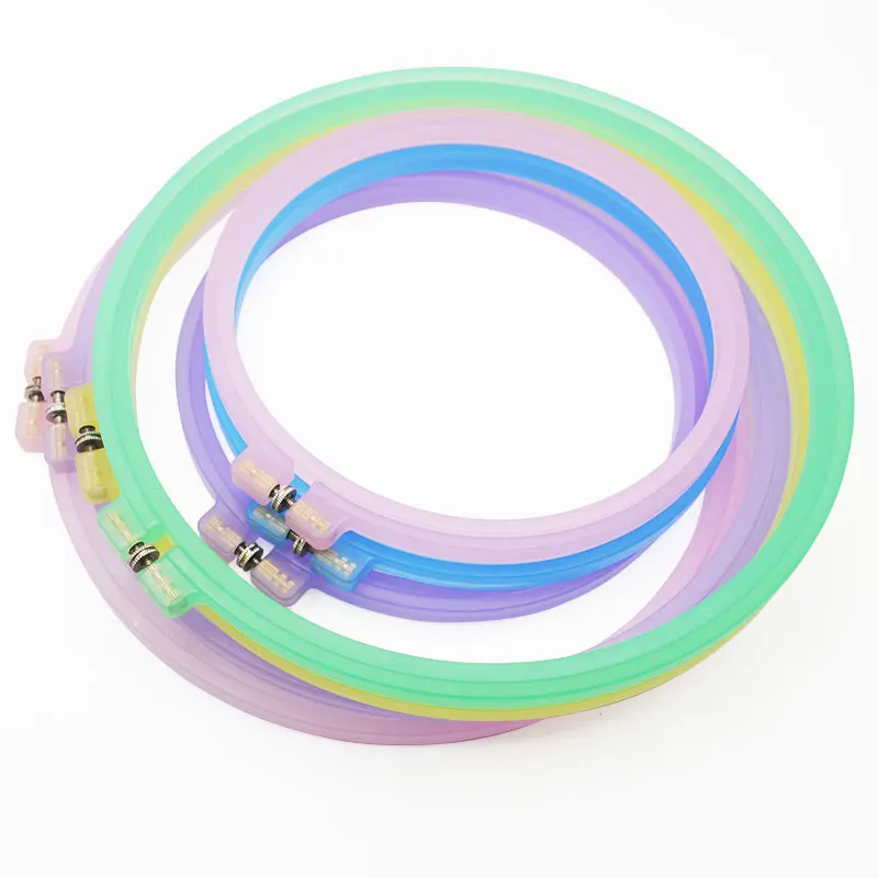 Дешевые оптовые красочные пластиковые кольца и рамки для вышивки крестиком, цена в Китае