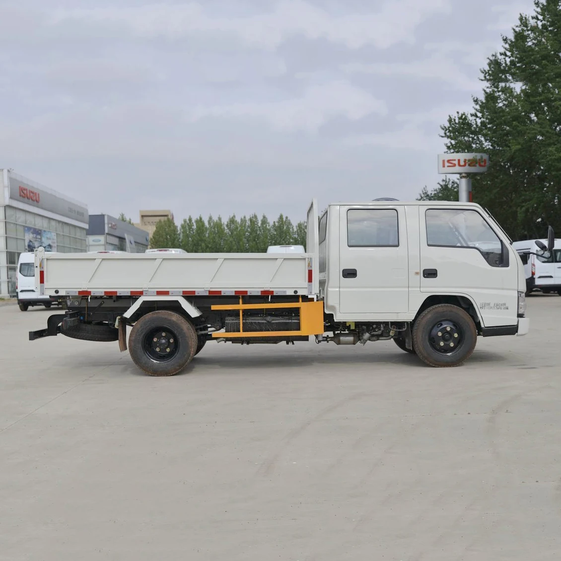 JMC SHUNDA 4*2 double row 122 Horsepower 3-Meters Mini Dump Truck With Low Price