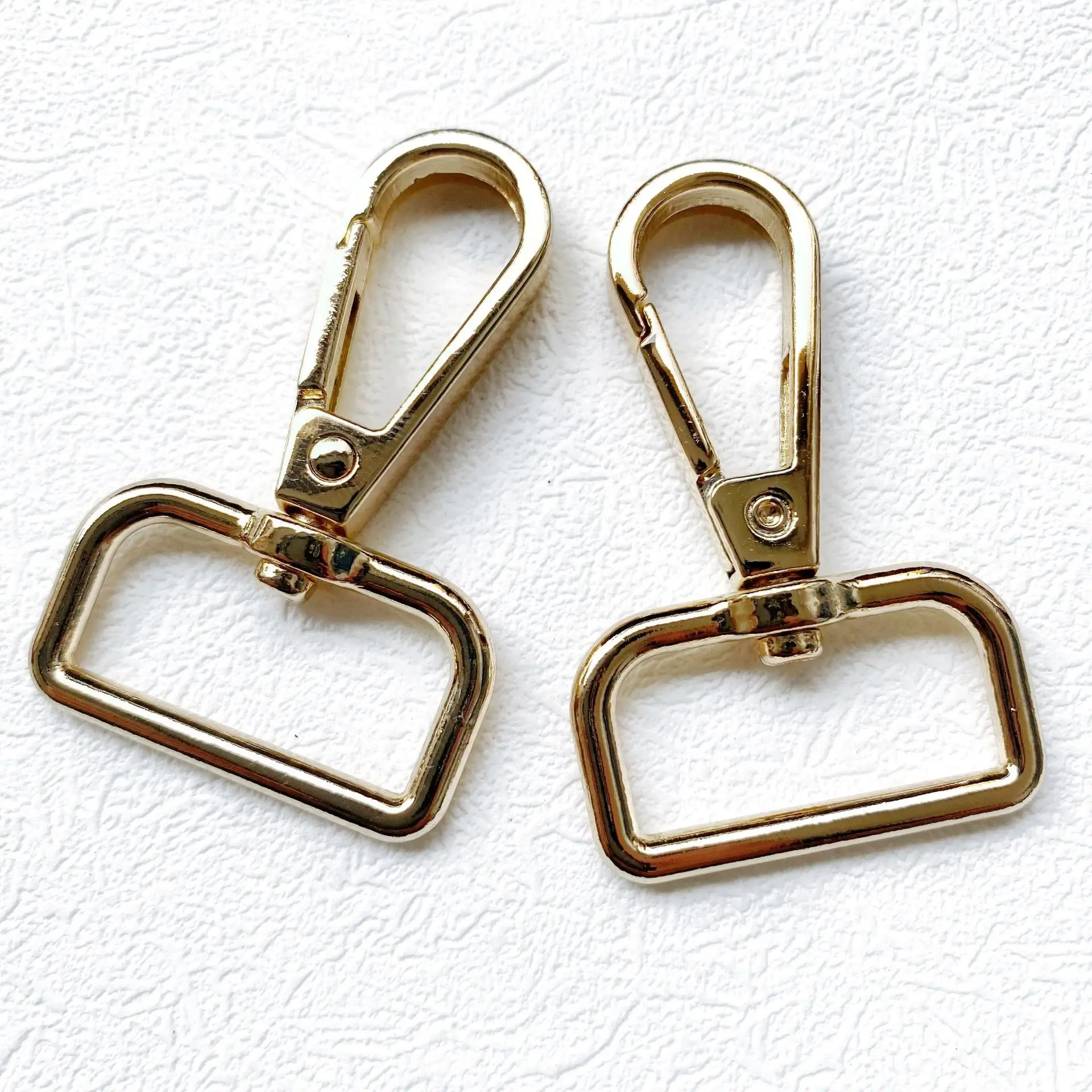 YOYO Factory Dog Hook Metal Zinc Alloy Snap Hook Swivel Clasp Lobster Claw Clasps for Hardware Accessories