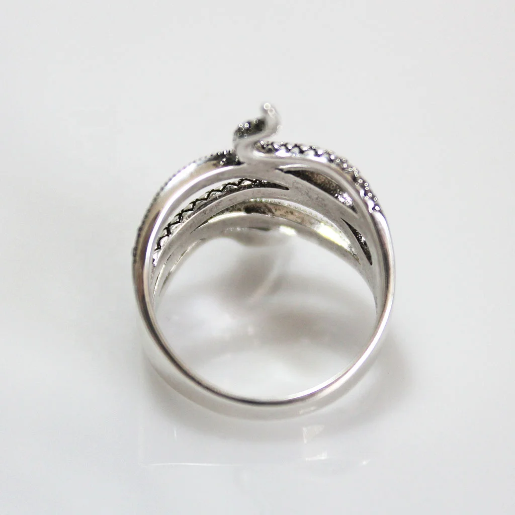 
Fashion Silver Plated copper Long Finger Rings Jewelry Snake with Black and Red diamonds 