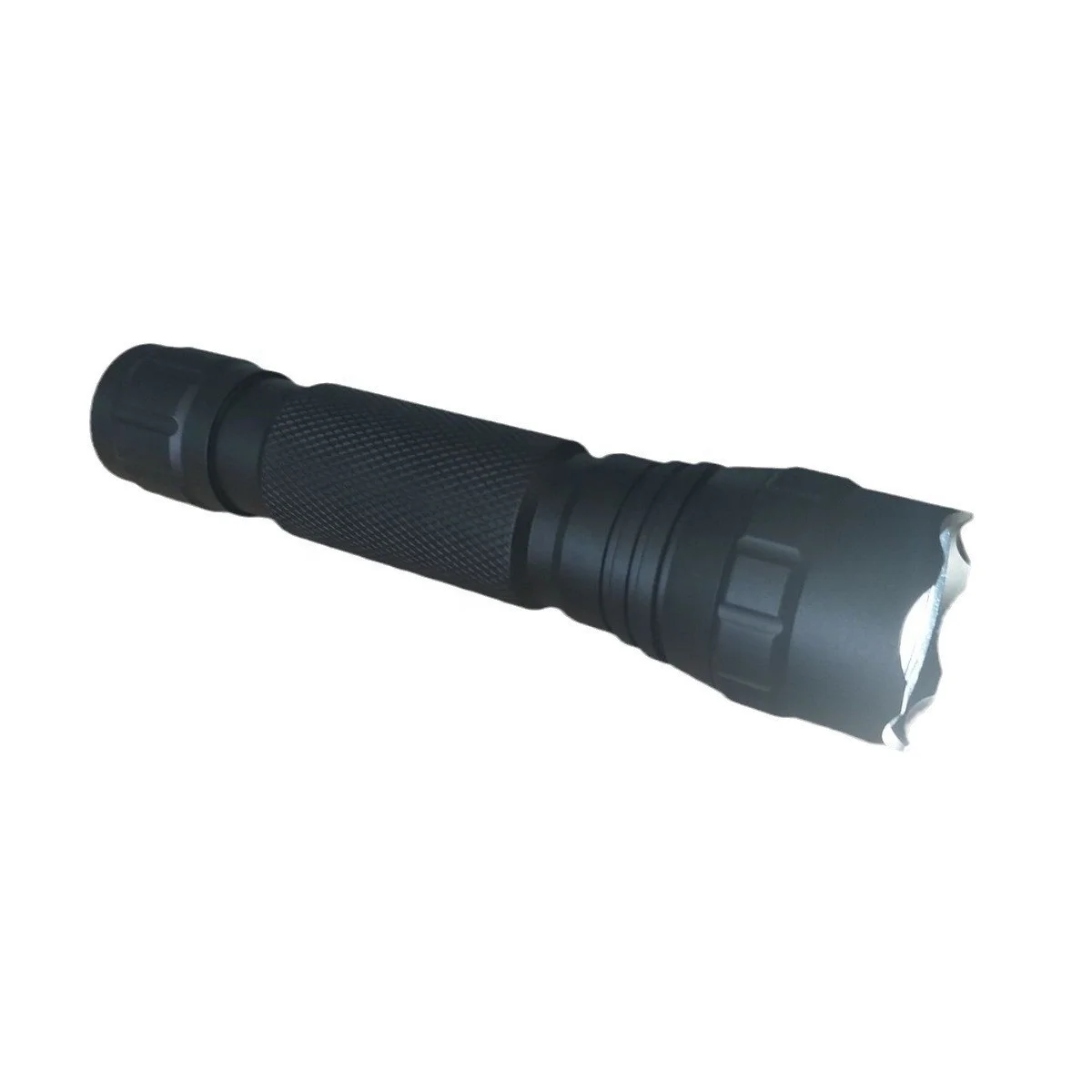 ZOOMFIRE High Power 1500 Lumen Long Range 500m Waterproof Rechargeable LED Tactical Flashlight