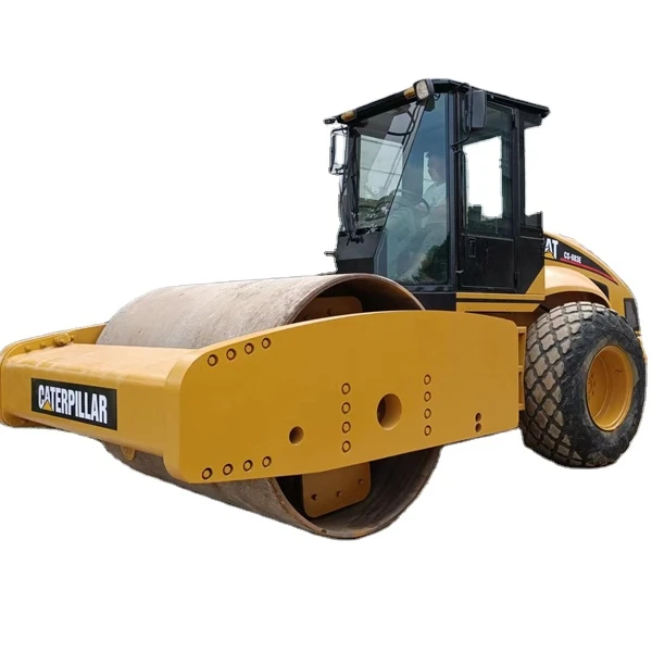 Б/у вибрирующий дорожный каток cat cs683e, б/у гусеничный каток ca683e, цена, б/у дорожный каток cat cs683