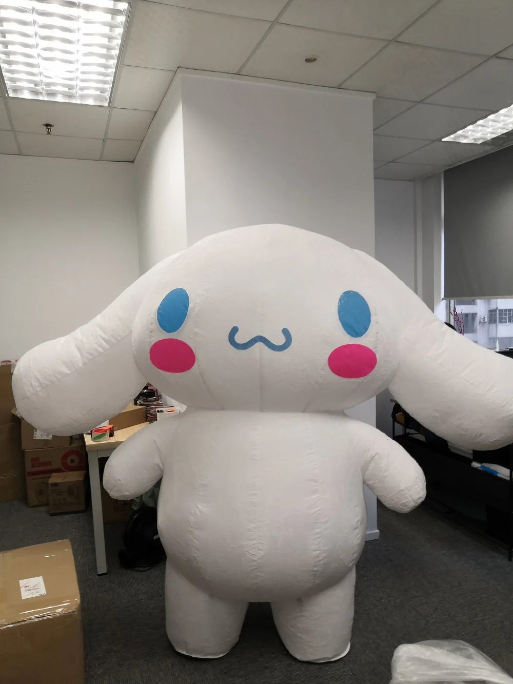 Giant Walking Moving Cosplay Cartoon Inflatable Cinnamon dog Plush Sanrio Inflatable Mascot Costume Suit For Adults