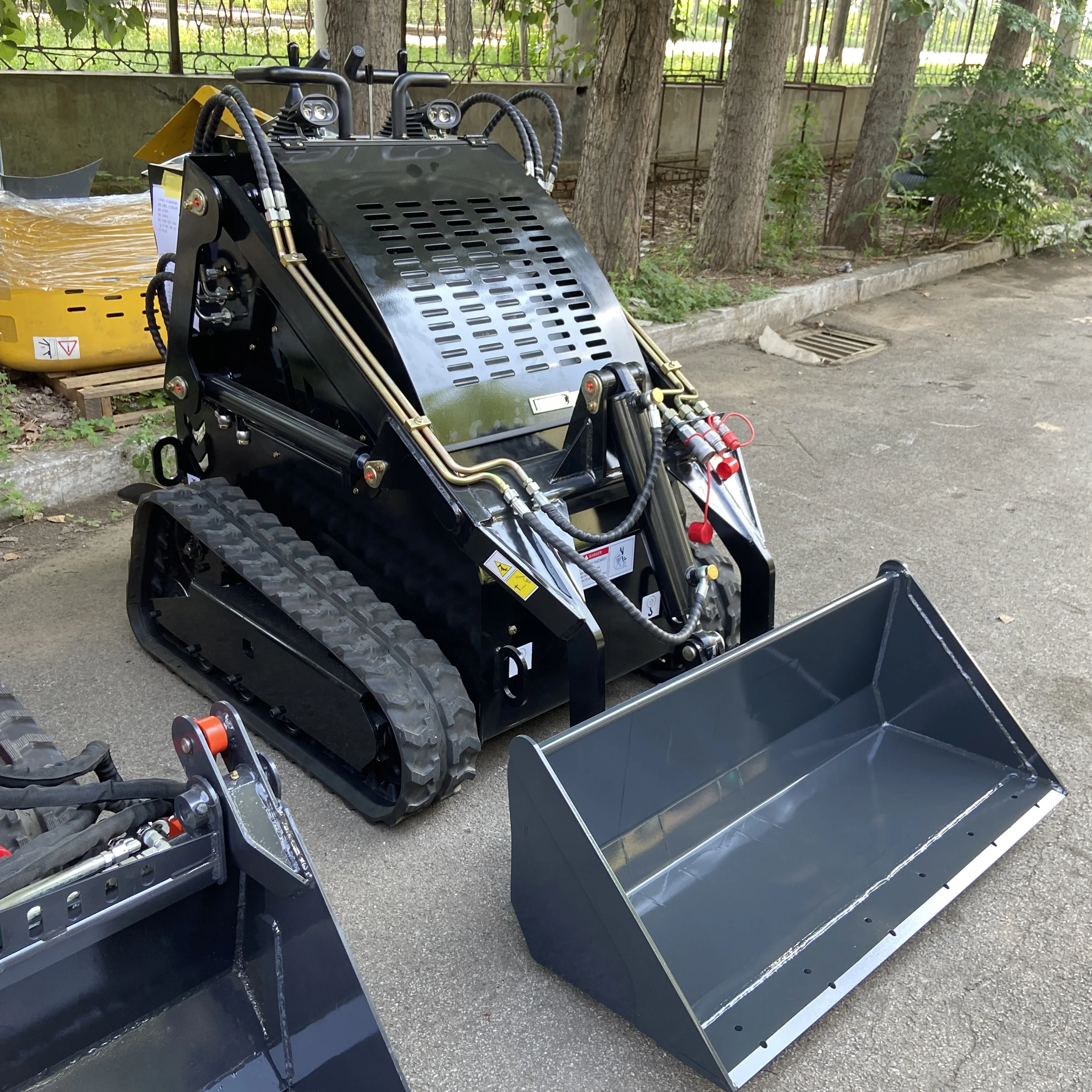 Factory Construction Diesel Skid Steer Loader mini skid steer track loader Front End Loader for sale