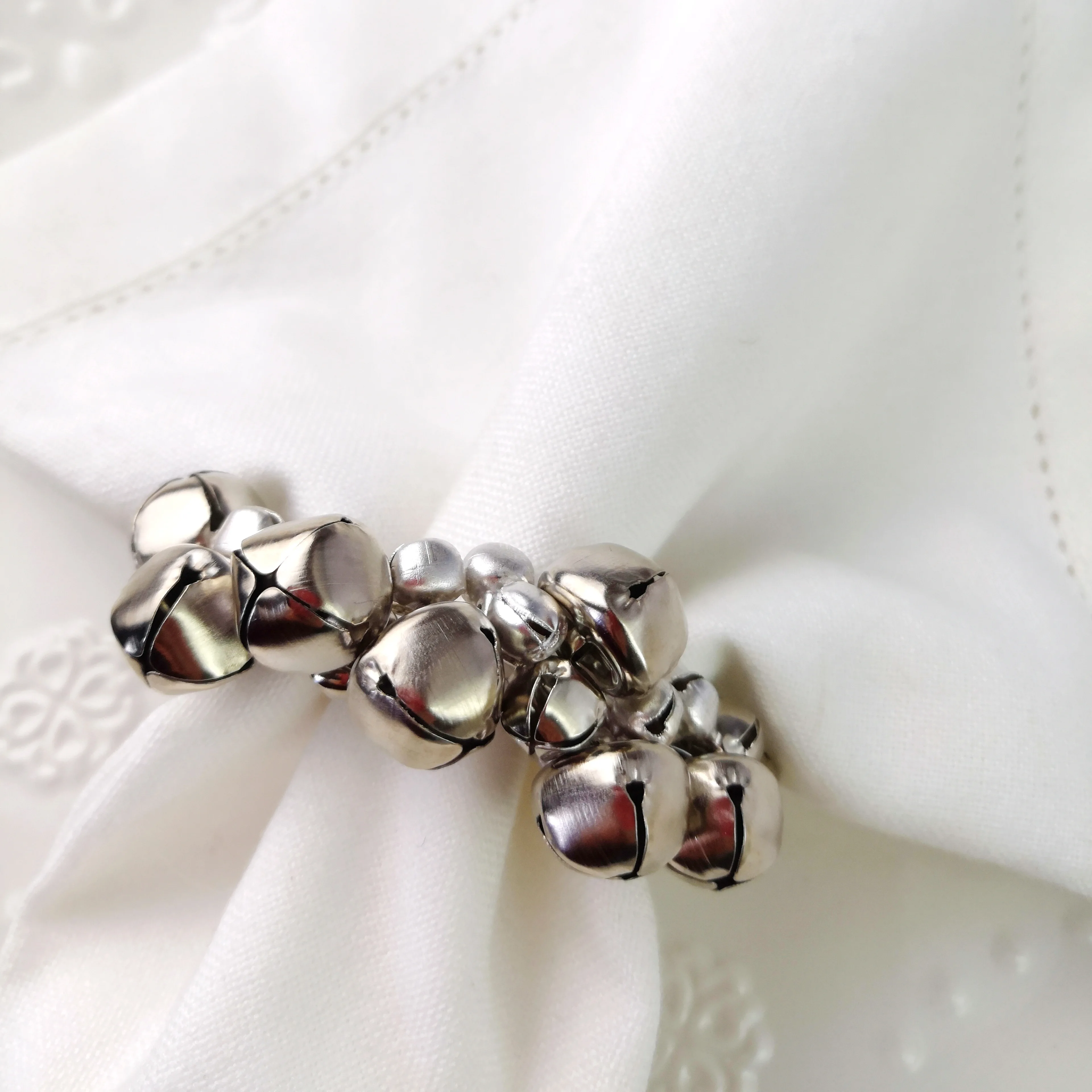 gold silver jingle bell napkin ring for wedding decoration