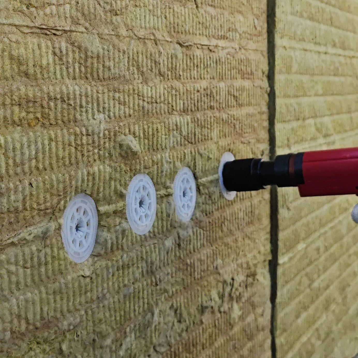 Automatic Gas Mounting gun for Insulation material fastening to concrete