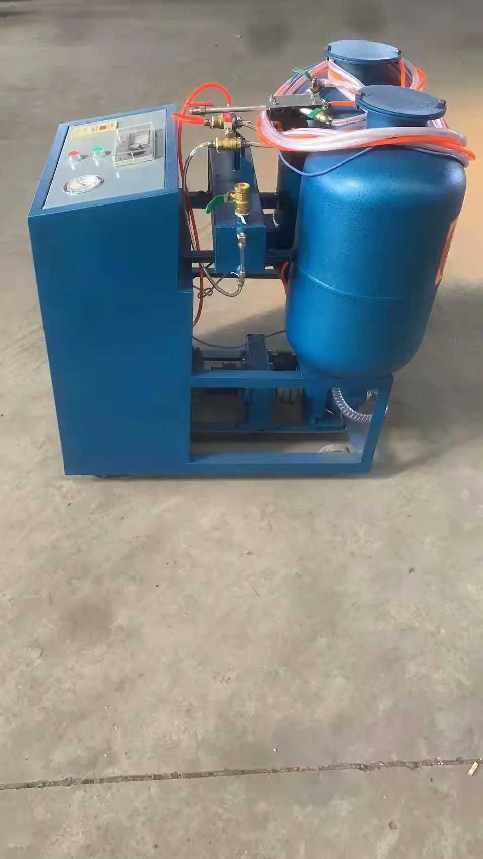 Insulation wall spraying insulation pipe manufacturing Small polyurethane low pressure foaming machine