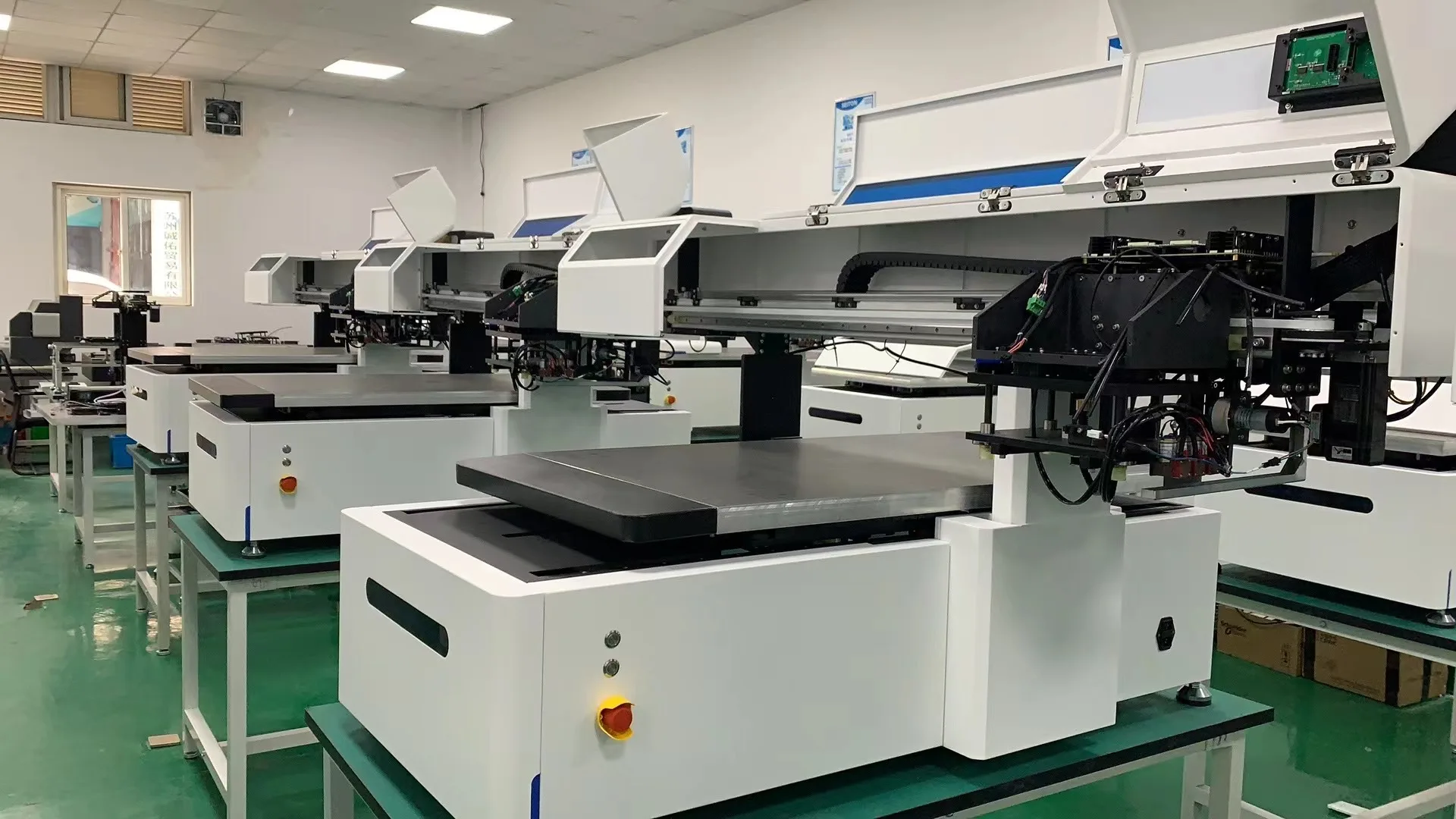 High speed printing 6090 UV inkjet transfer on different kinds of material direct to film DTF UV printers