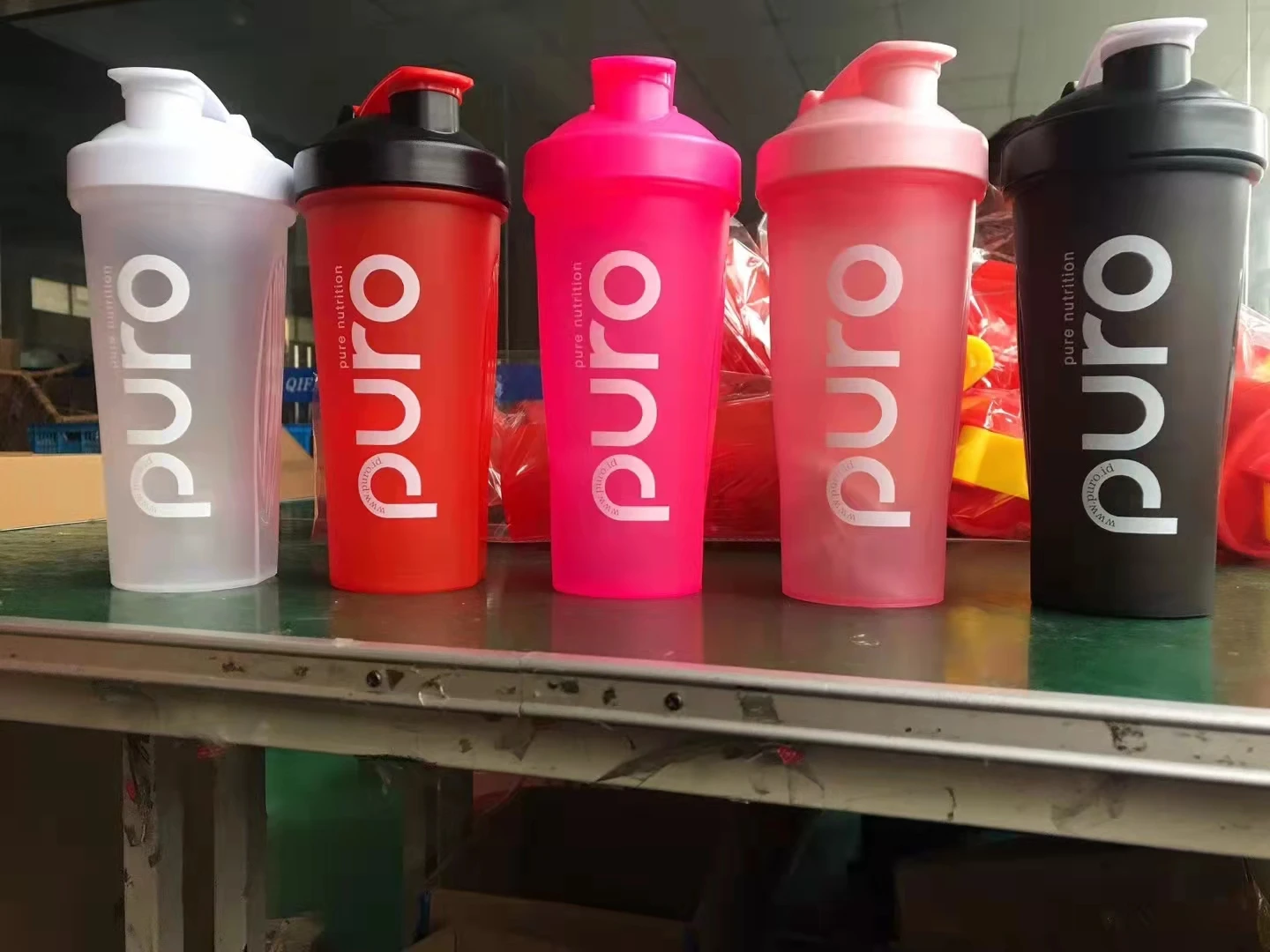 Wholesale BPA Free Plastic Shakers Cup Gym Blend Protein Shaker Bottle Blender with Mixer Ball