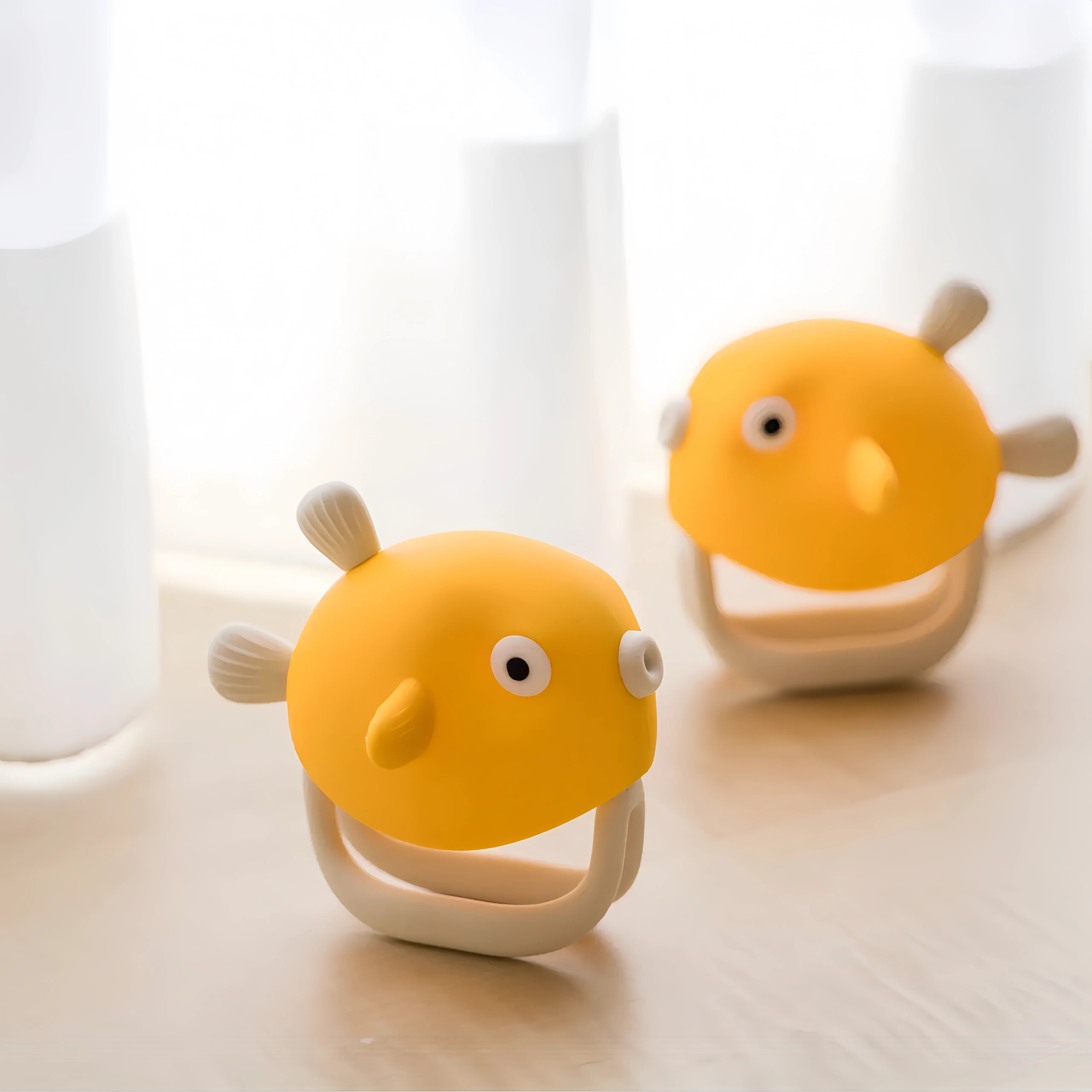 CE infant Mitten Teething Toys BPA Free Cute Fish Nipple Pacifier Teether Soothing Baby Sensory Silicone Teether
