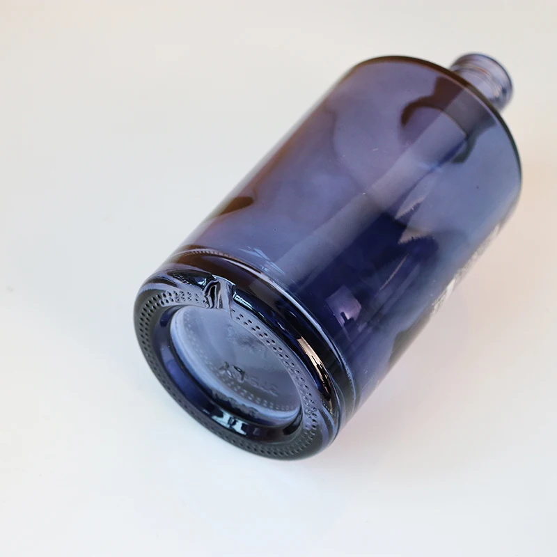 50cl 75cl Matte white  Round Glass Liquor Alcohol Bottle Gin Whisky Vodka Tequila olive oil Baijiu Glass Bottle With Cork Lid