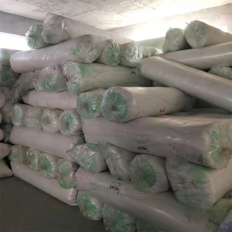 Supplier Polyester Wadding, Sintepon China with Cheap Price Polyester Silk-like Wadding Nonwoven 100% Polyester White /black