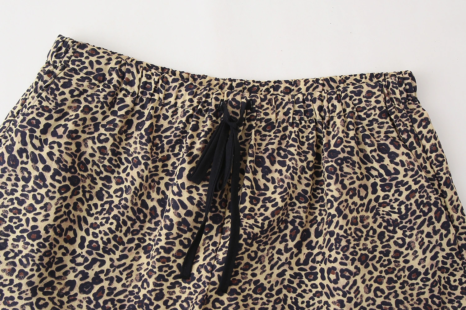 Drawstring waist animal print multi color hot sale casual fashion summer shorts for women