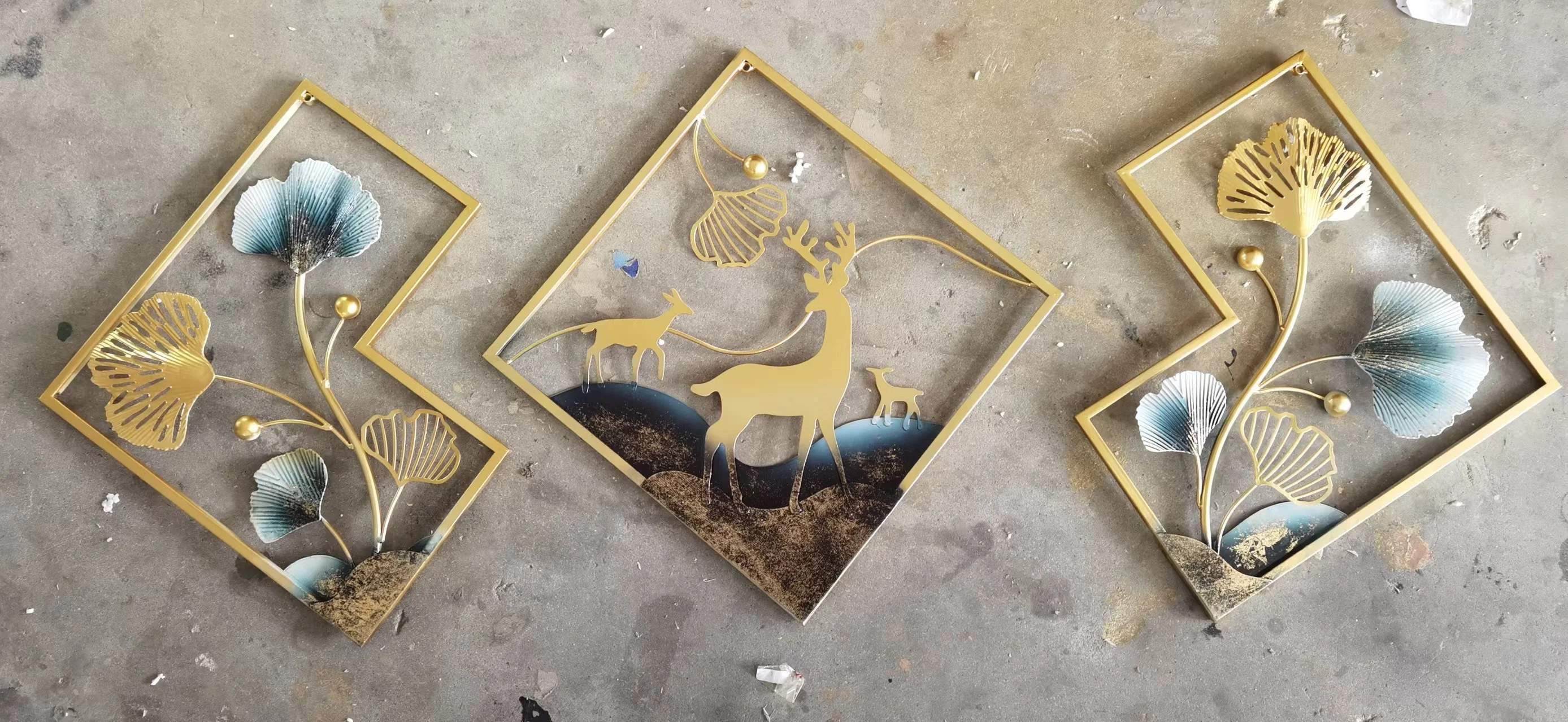 Nordic style ginkgo leaf with deer metal wall hanging sets modern wall decor golden background living room bedroom wall hanging