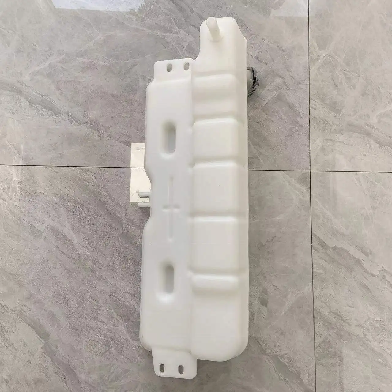 plastic water tank truck water tank truck Original Parts Light truck Plastic expansion water tank