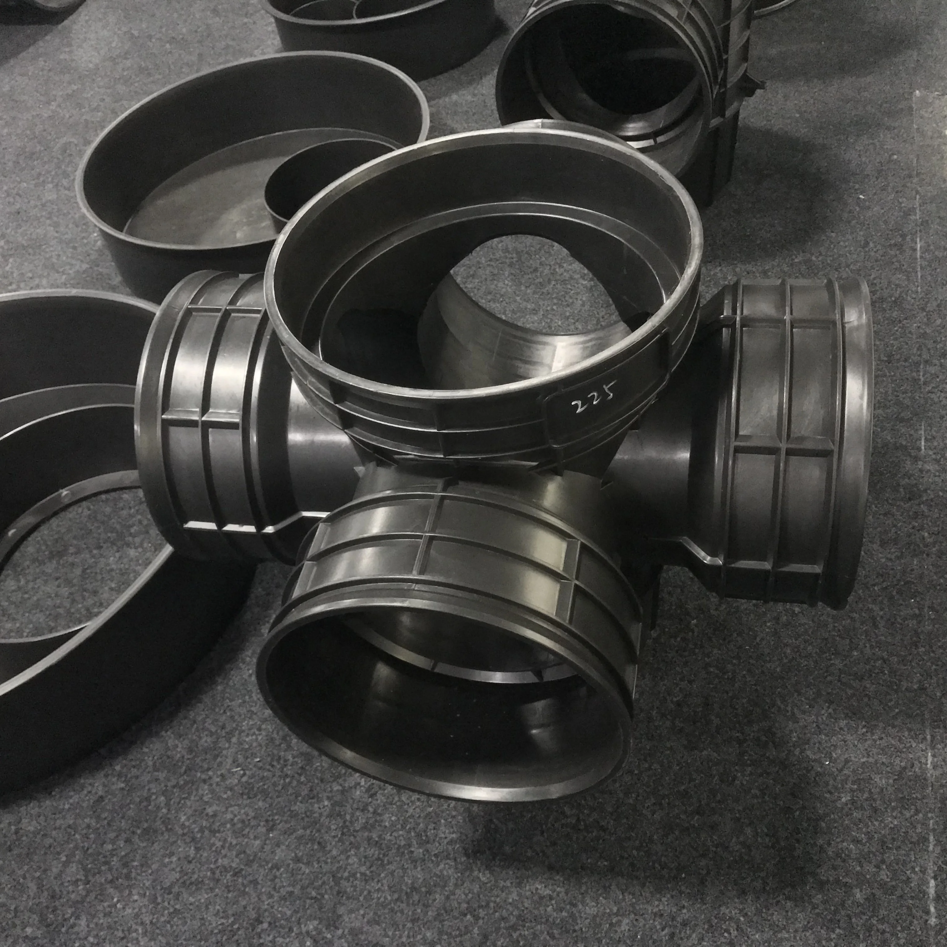 Производитель напрямую поставляет скважину для проверки пластика скважины и трехходовых водосточных