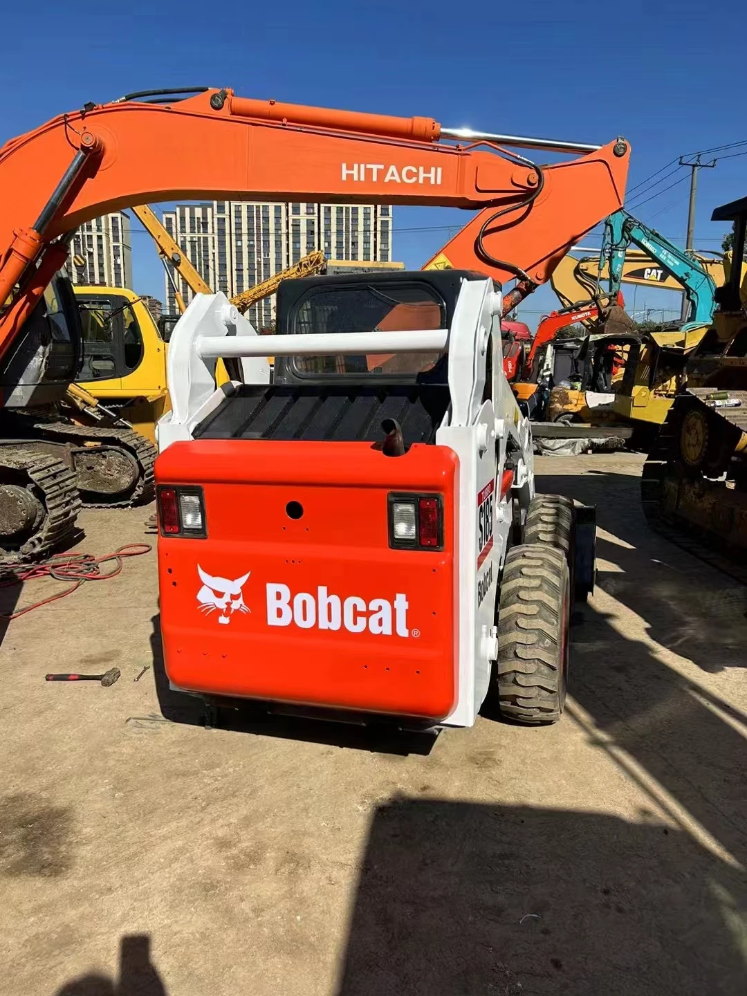 Оптовая продажа оригинальная б/у bobcat погрузчик S185 в Шанхайский двор