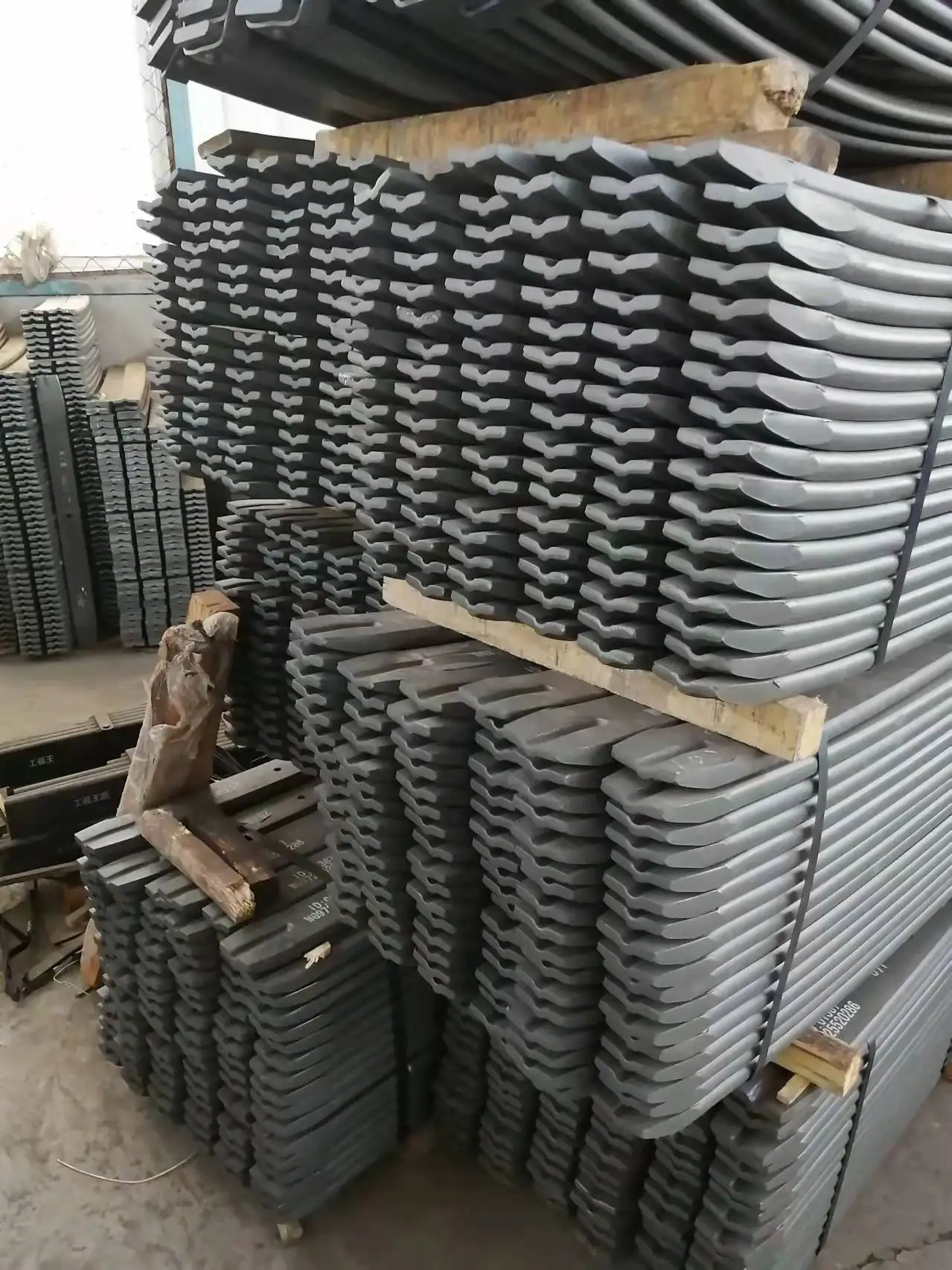 China leaf spring manufacturer for semi trailer and truck